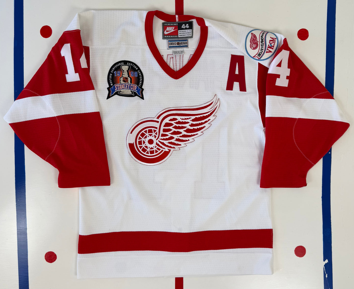 Detroit Red Wings Brendan Shanahan 1998 Stanley Cup Finals NHL Hockey Jersey (44/Small)