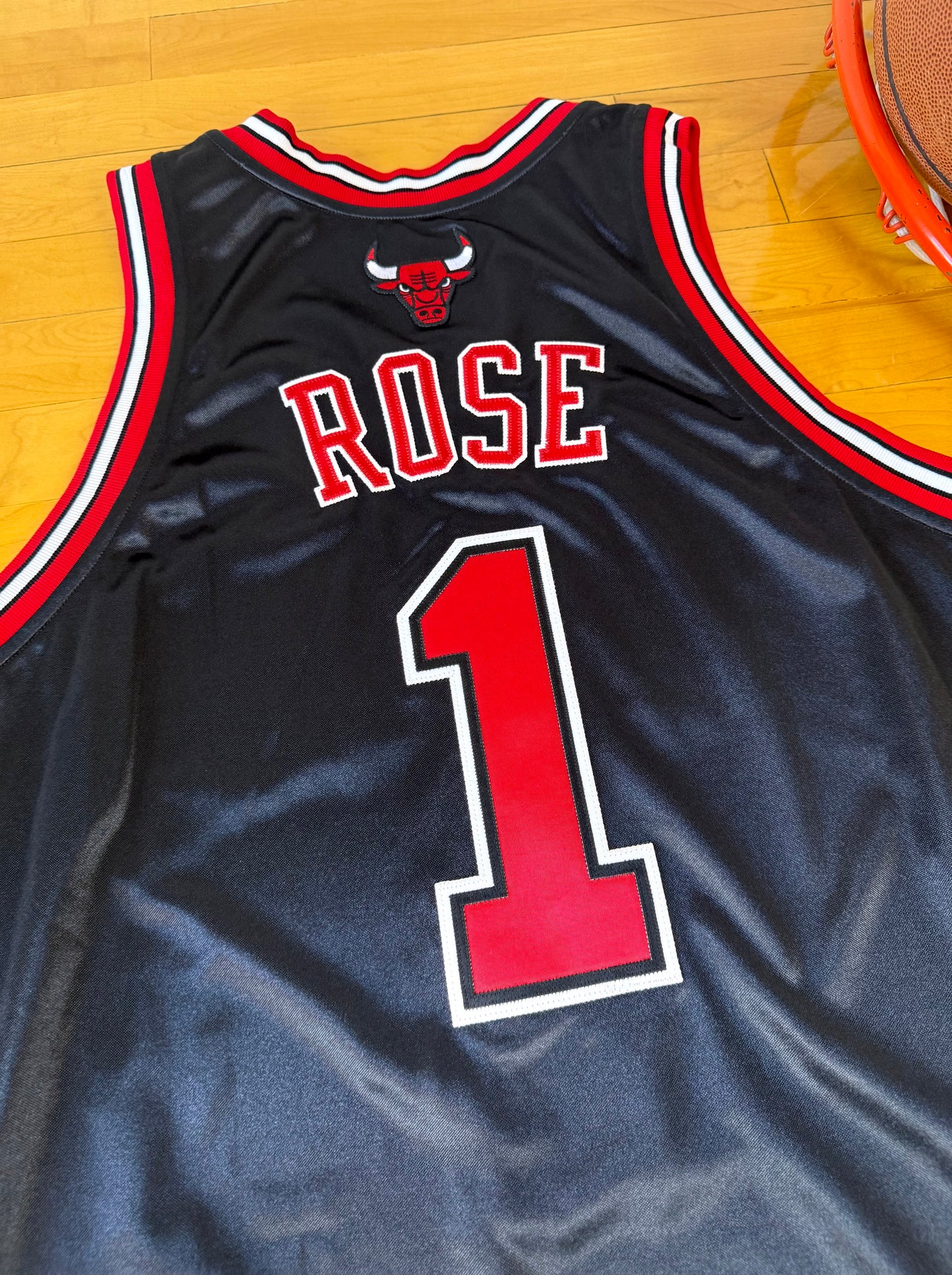 Chicago Bulls Derrick Rose 2009-2010 Alternate NBA Basketball Jersey (54/XXL)