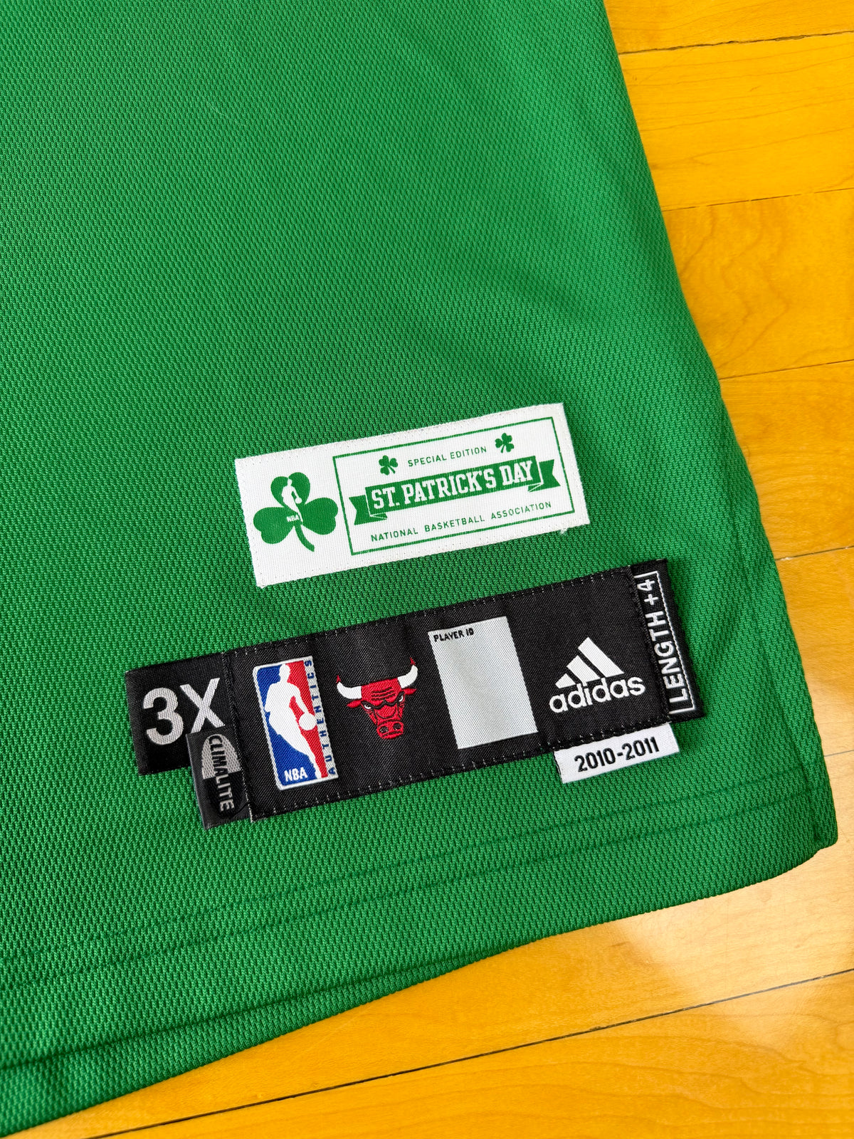 Chicago Bulls Jokim Noah Game Worn St. Patrick’s Day NBA Basketball Jersey (XXXL)