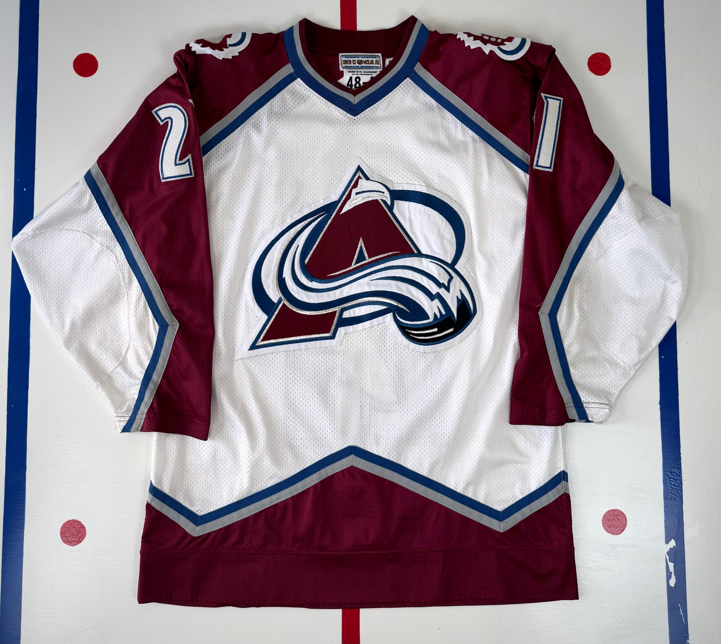 Colorado Avalanche Peter Forsberg 1996-1997 NHL Hockey Jersey (48/Large)