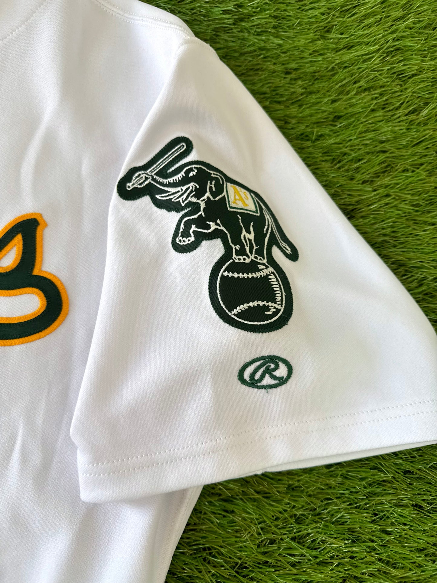 Oakland Athletics Jason Giambi Autographed 2001 MLB Baseball Jersey (48/XL)