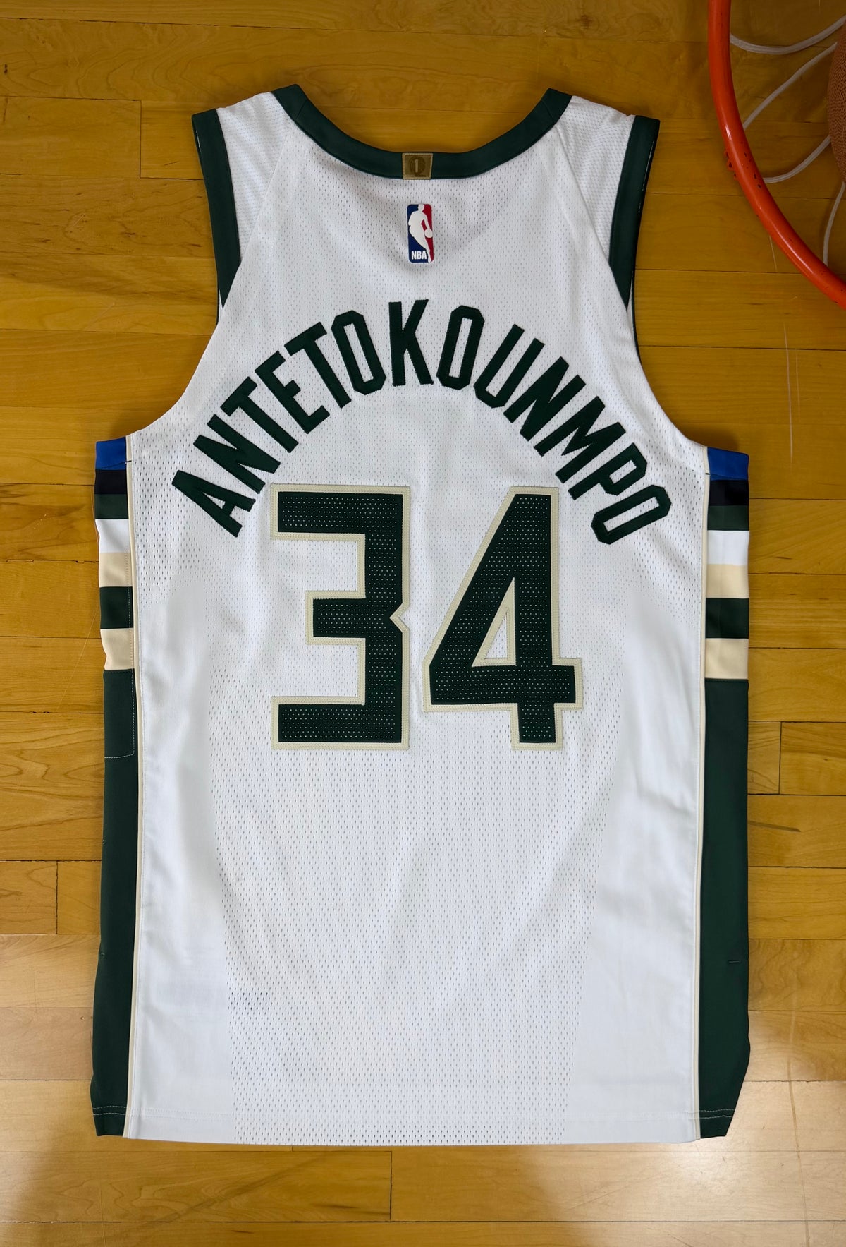 Milwaukee Bucks Giannis Antetokounmpo 2017-2020 NBA Basketball Jersey (46/Large)