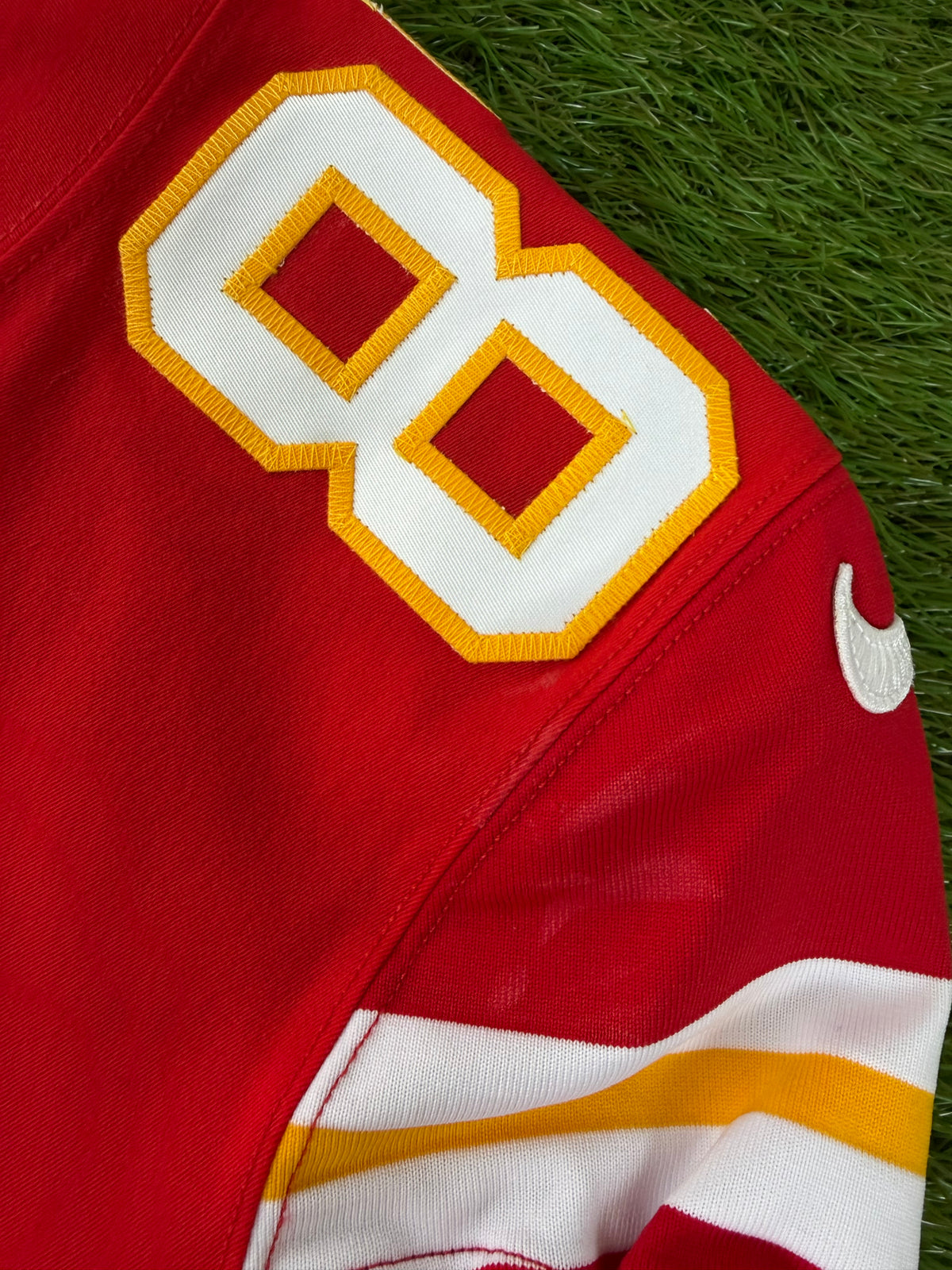 Kansas City Chiefs Travis Kelce 2021 NFL Football Jersey (42/Medium)