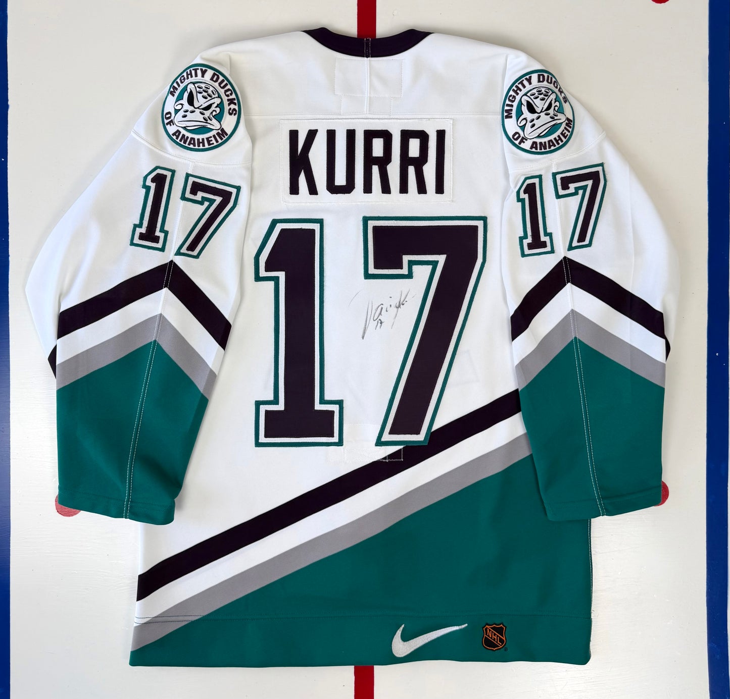 Anaheim Mighty Ducks Jari Kurri 1996-1997 Autographed NHL Hockey Jersey (44/Medium)