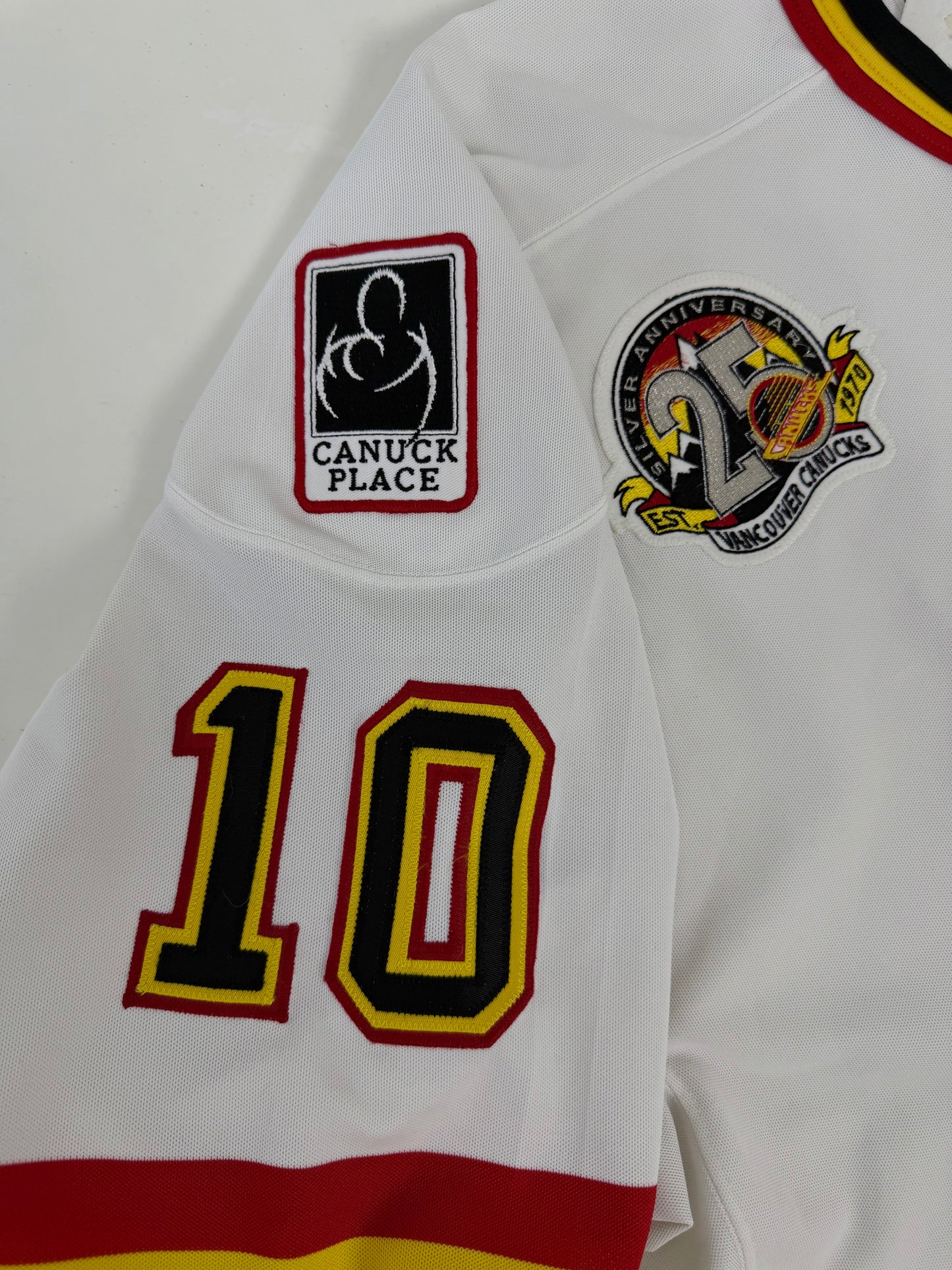 Vancouver Canucks Pavel Bure 1995 NHL Hockey Jersey (52/XL)