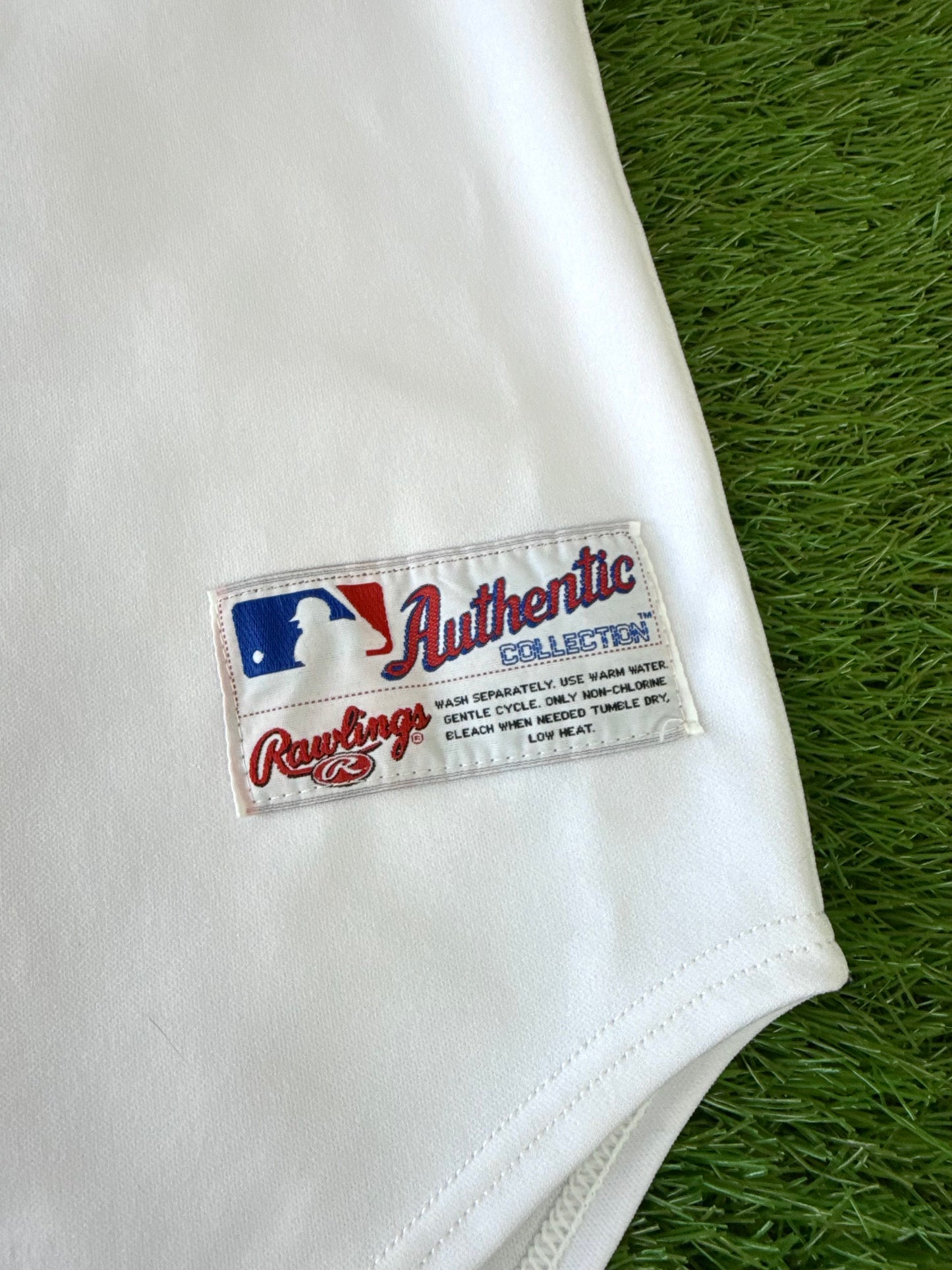 Oakland Athletics Jason Giambi Autographed 2001 MLB Baseball Jersey (48/XL)