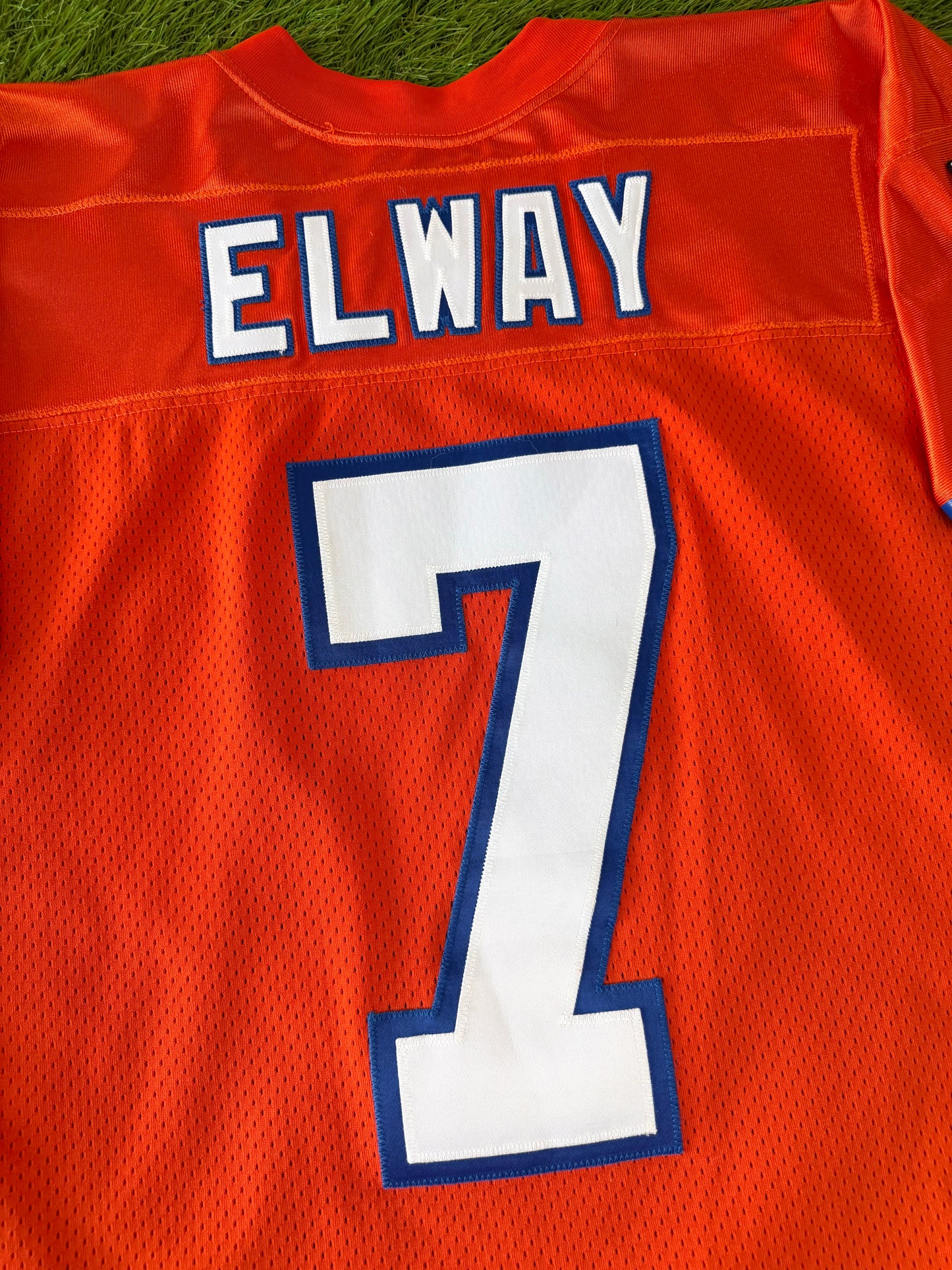 Denver Broncos John Elway 1995 NFL Football Jersey (48/XL)