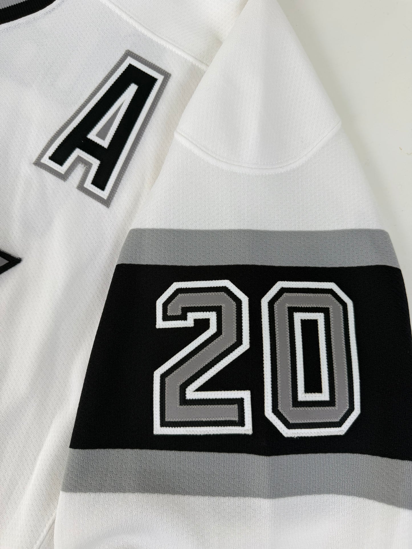 Los Angeles Kings Luc Robitaille 1997-1998 NHL Hockey Jersey (48/Large)