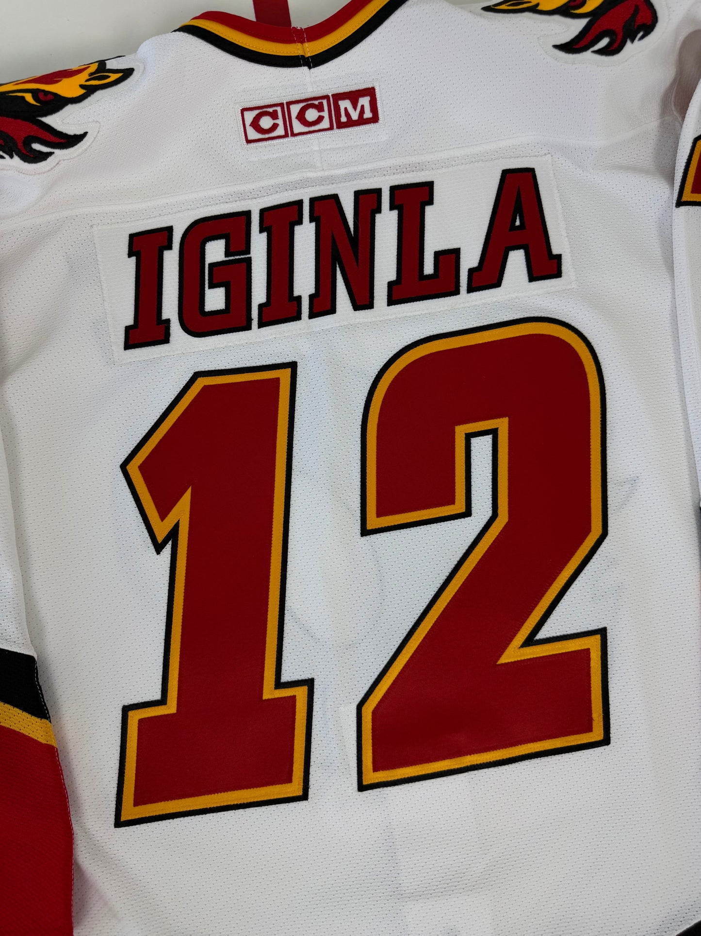 Calgary Flames Jarome Iginla 2004 Stanley Cup Finals NHL Hockey Jersey (48/Large)