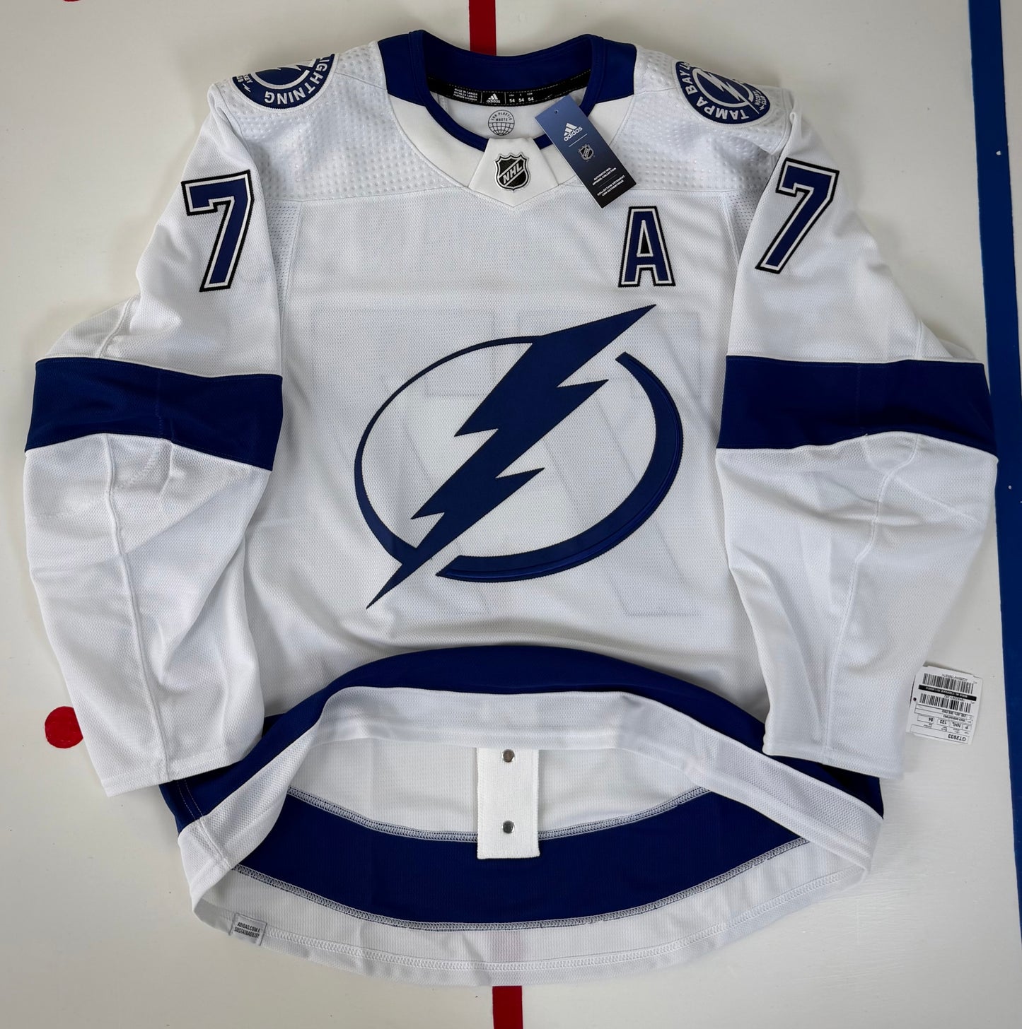 Tampa Bay Lightning Victor Hedman 2021-2024 NHL Hockey Jersey (54/XL)