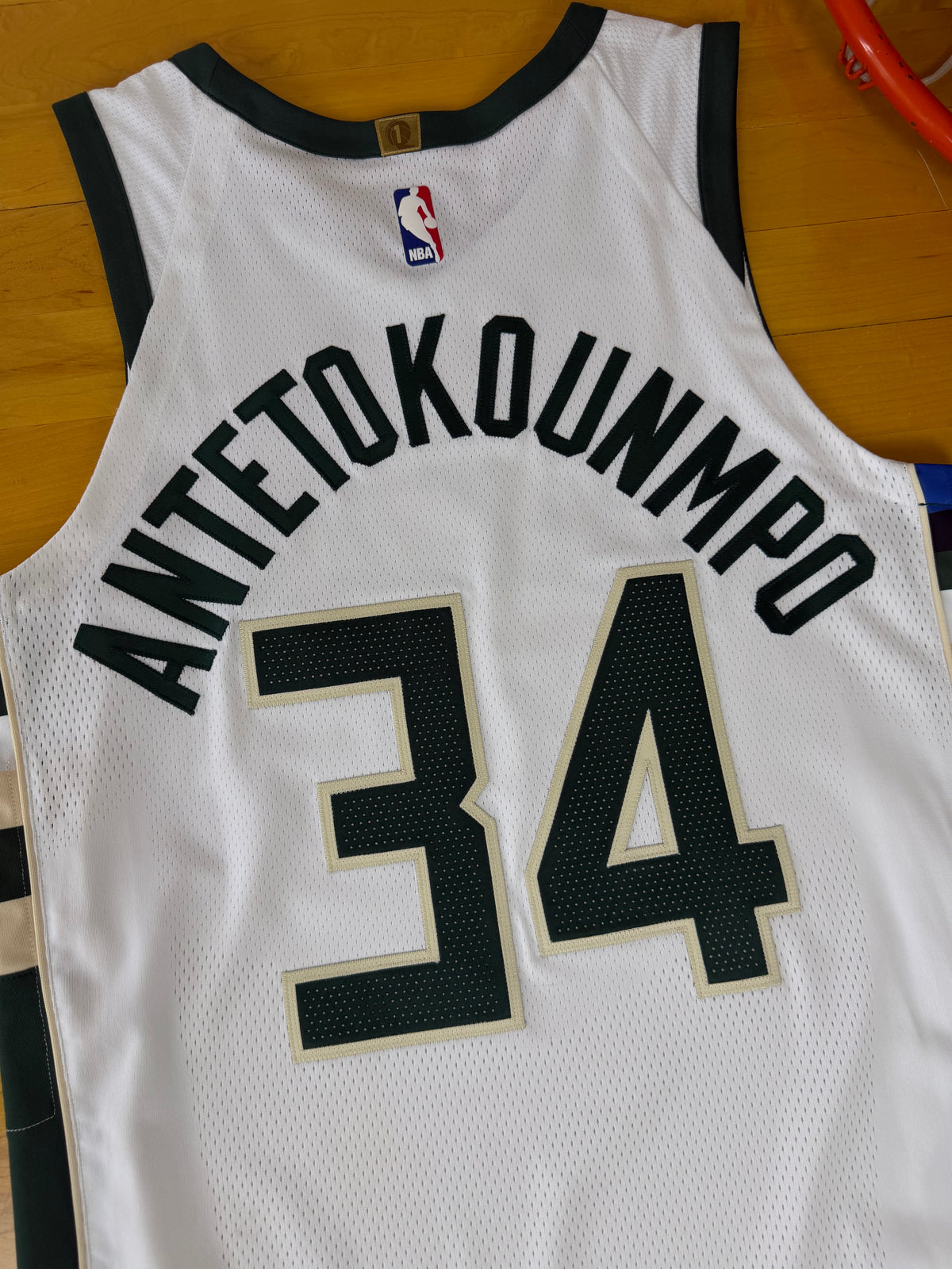 Milwaukee Bucks Giannis Antetokounmpo 2017-2020 NBA Basketball Jersey (46/Large)