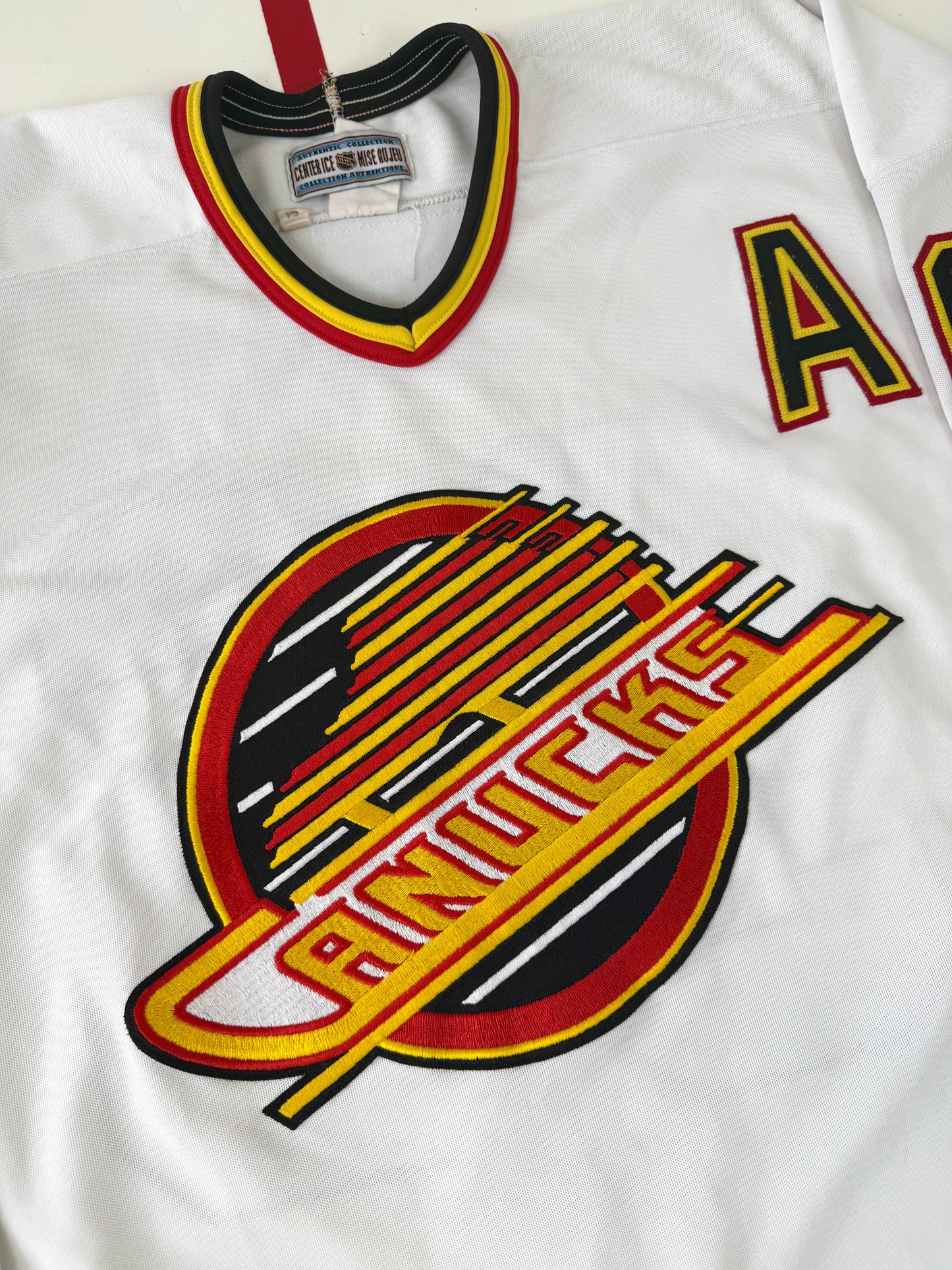 Vancouver Canucks Pavel Bure 1995-1997 NHL Hockey Jersey (54/XXL)