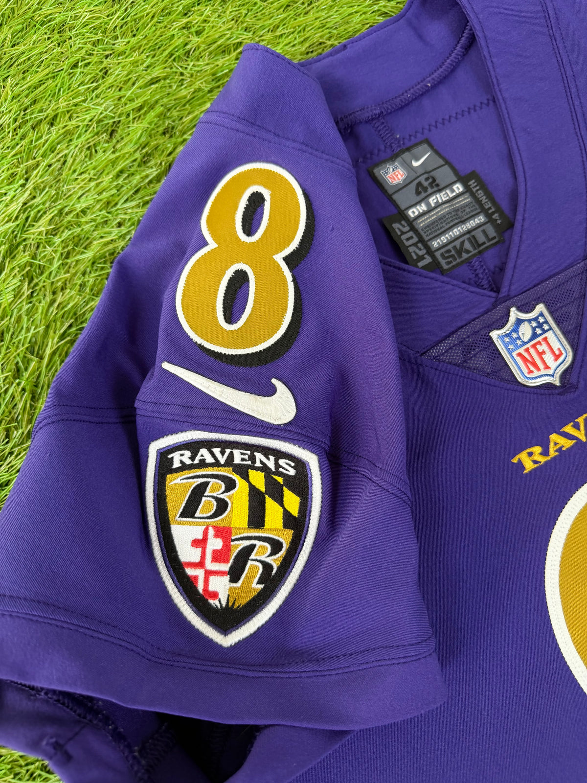 Baltimore Ravens Lamar Jackson 2021 Alternate NFL Football Jersey (42/Medium)