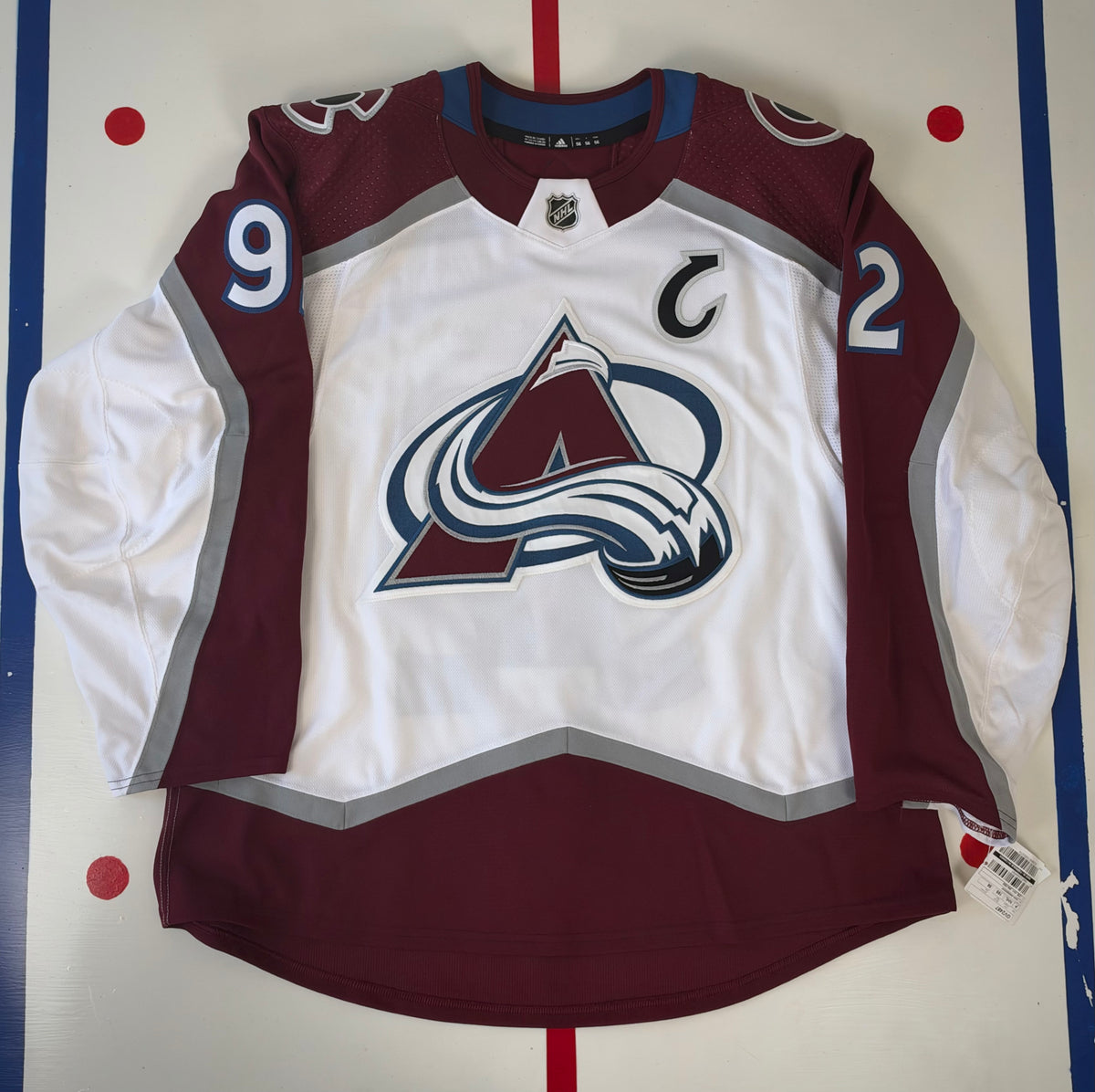 Colorado Avalanche Gabriel Landeskog 2018-2020 NHL Hockey Jersey (56/XXL)