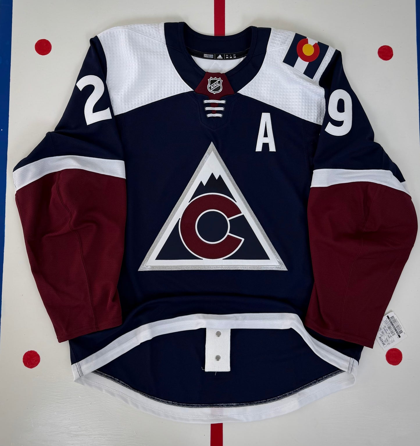 Colorado Avalanche Nathan MacKinnon 2018-2021 Alternate NHL Hockey Jersey (54/XL)