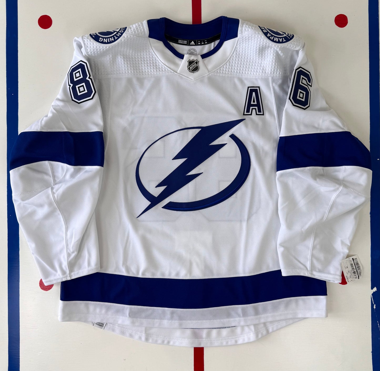 Tampa Bay Lightning Nikita Kucherov 2022-2024 NHL Hockey Jersey (56/XXL)