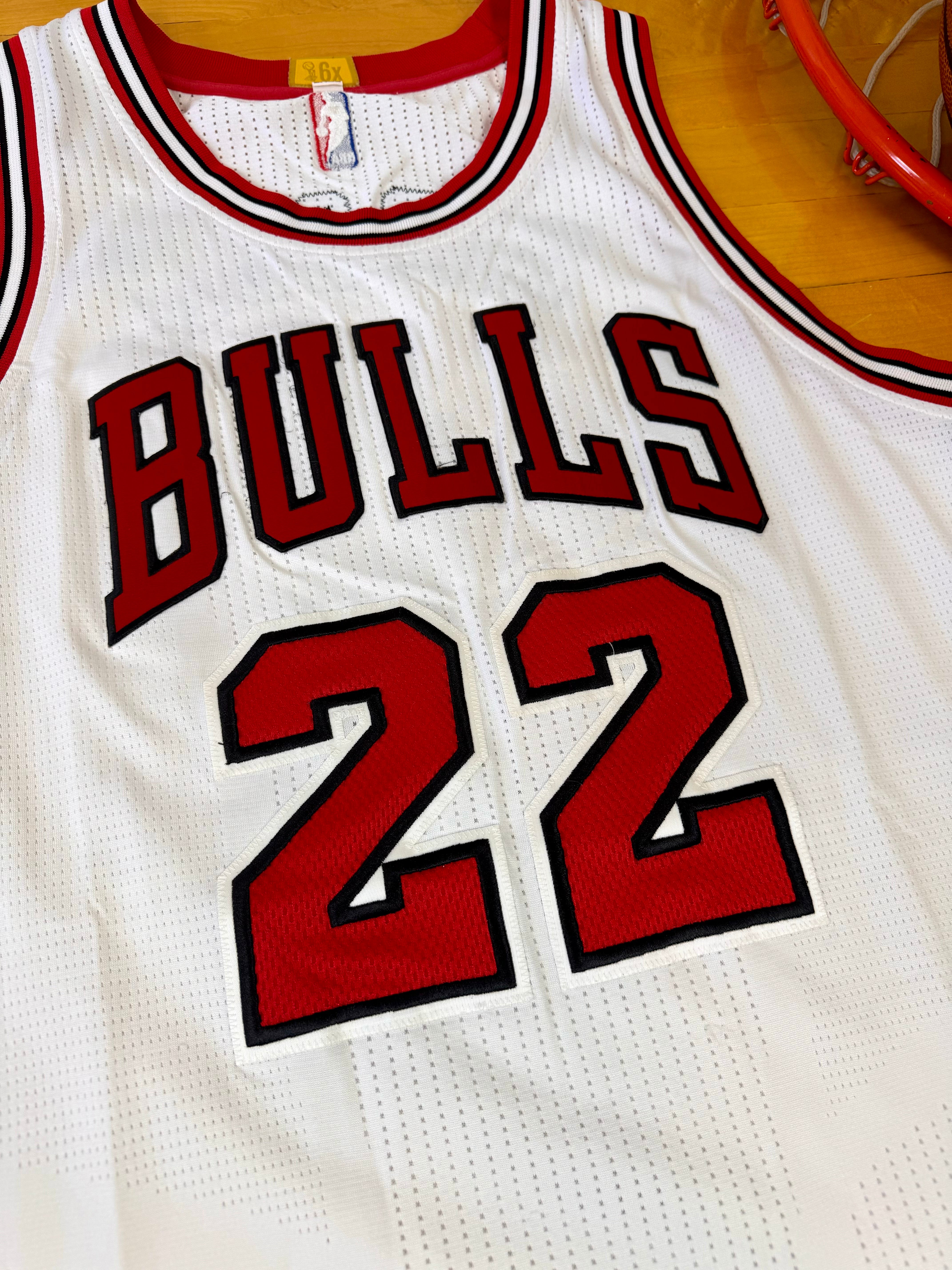 Chicago Bulls 2016 2017 Taj Gibson Game Worn NBA Basketball Jersey XXL