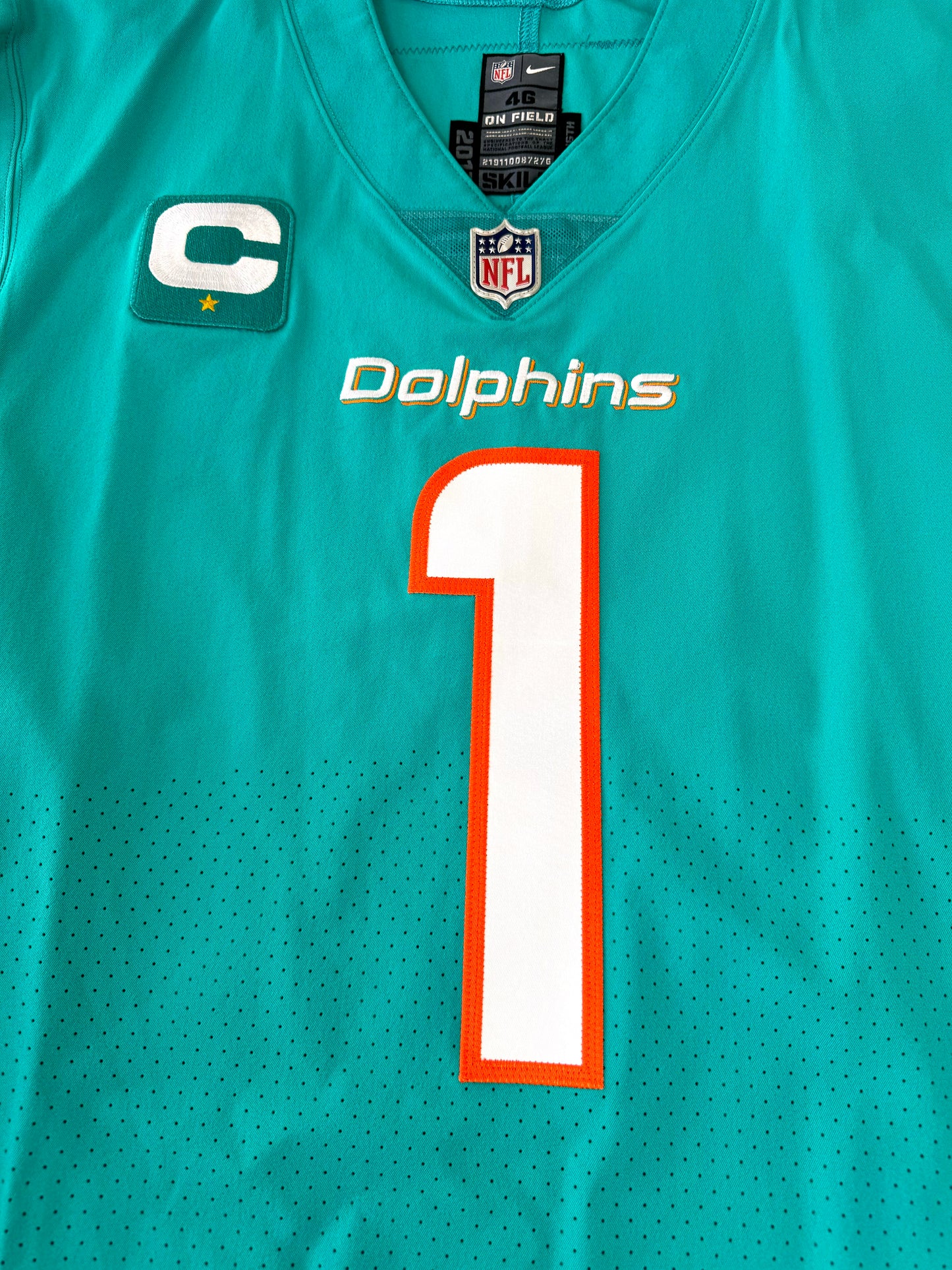 Miami Dolphins Tua Tagovailoa 2022 NFL Football Jersey (46/Large)