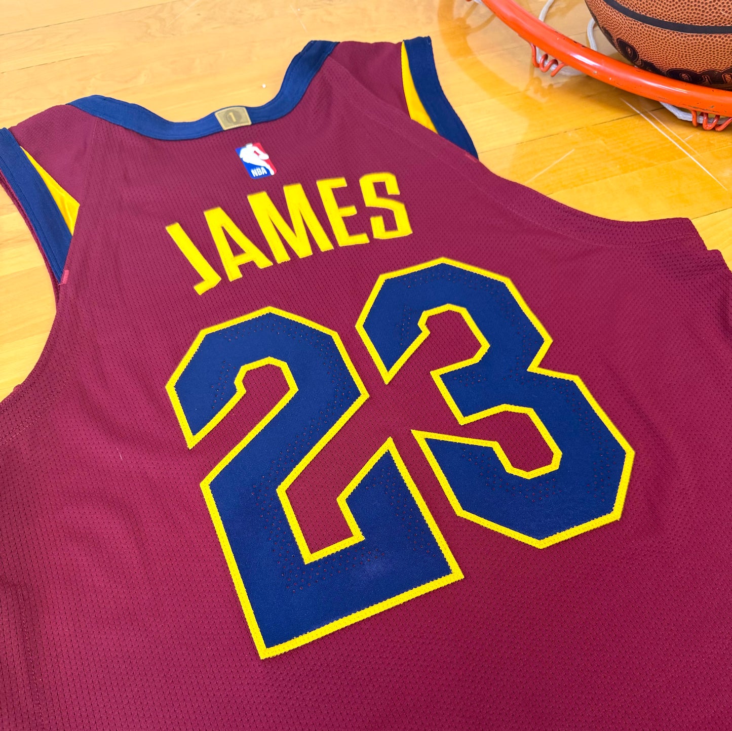 Cleveland Cavaliers 2017-2018 Lebron James Team Issued NBA Basketball Jersey (44/Large)