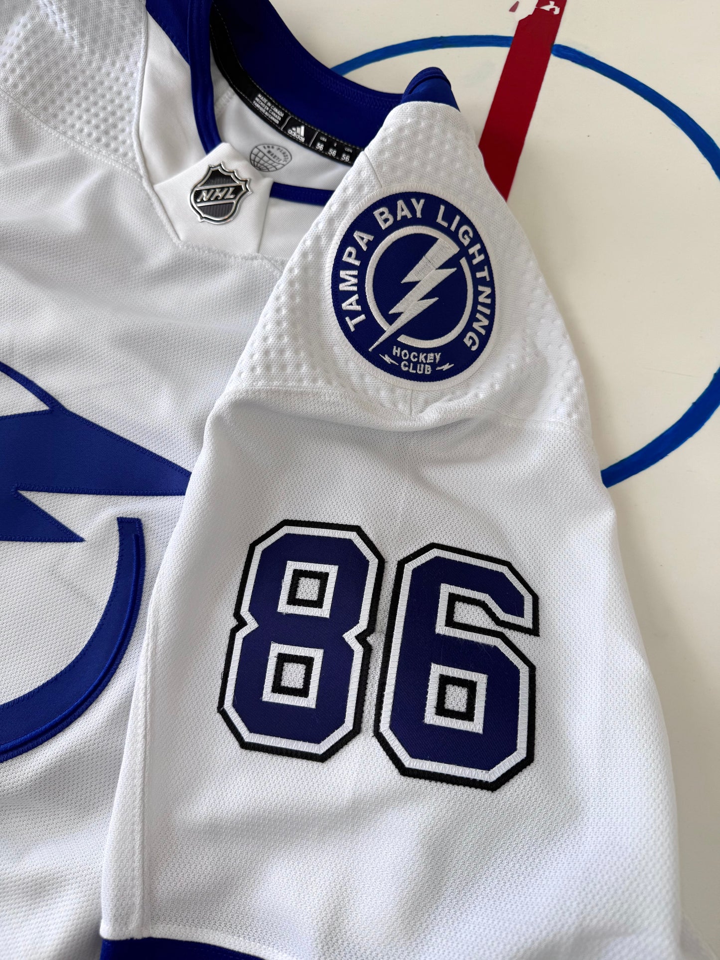 Tampa Bay Lightning Nikita Kucherov 2022-2024 NHL Hockey Jersey (56/XXL)