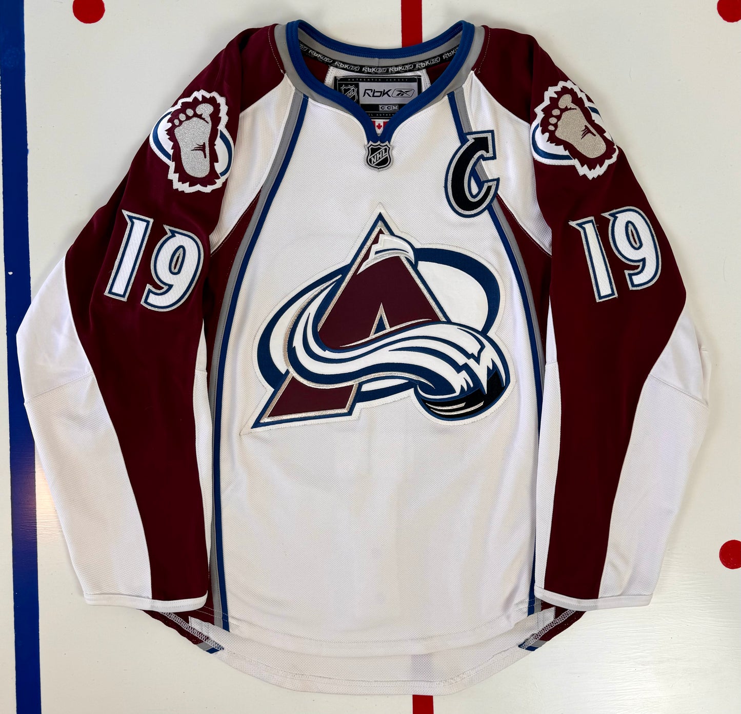Colorado Avalanche 2007-2009 Joe Sakic NHL Hockey Jersey (46/Medium)