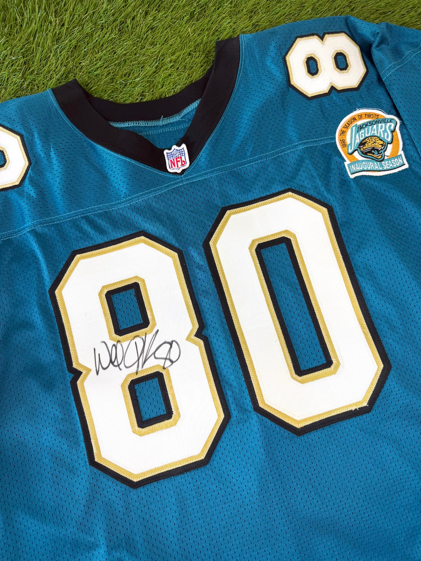 Jacksonville Jaguars Willie Jackson 1995 Autographed NFL Football Jersey (52/XXL)