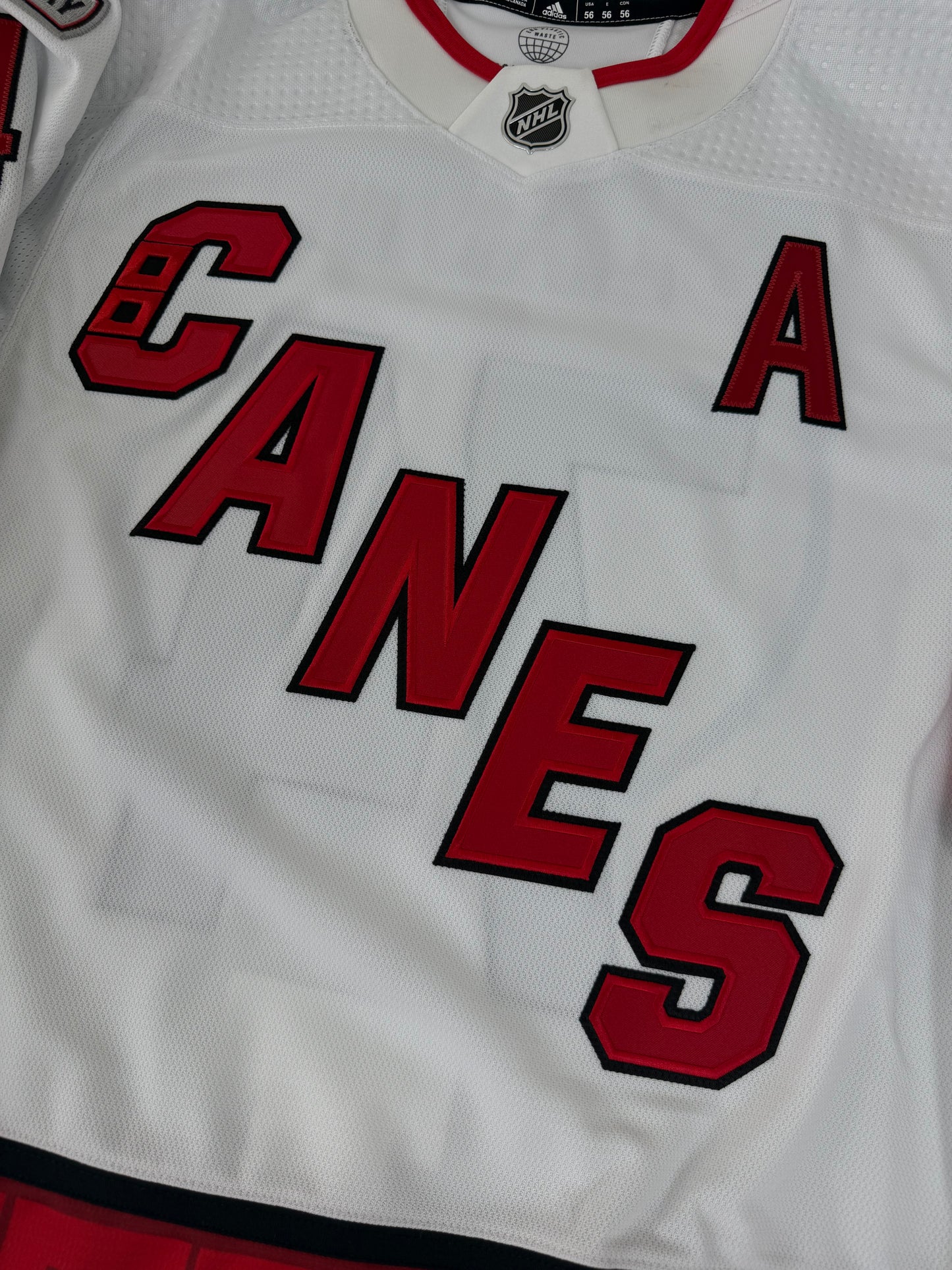 Carolina Hurricanes Jaccob Slavin 2022-2023 NHL Hockey Jersey (56/XXL)