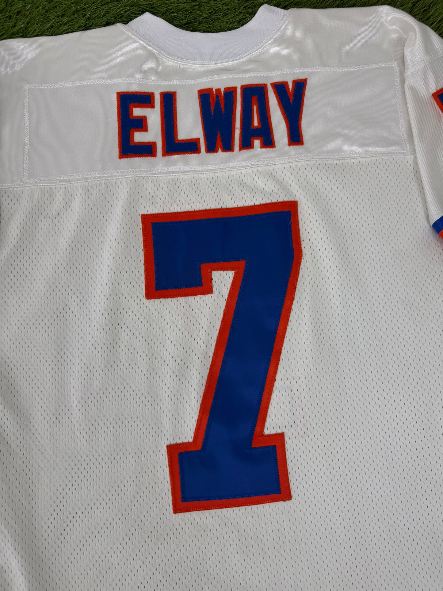 Denver Broncos John Elway 1994 NFL Football Jersey (44/Large)