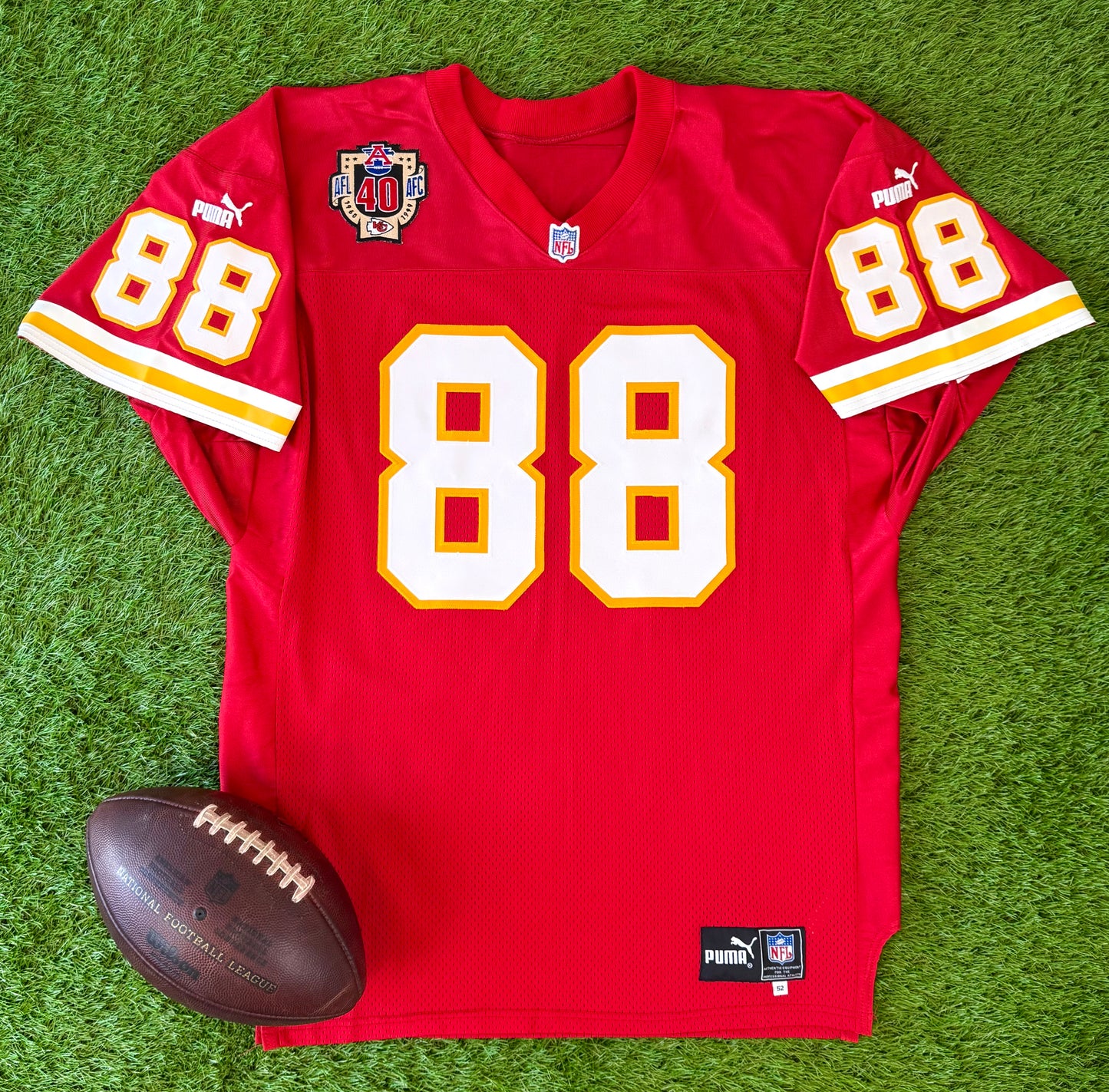 Kansas City Chiefs Tony Gonzalez 1999 NFL Football Jersey (52/XXL)