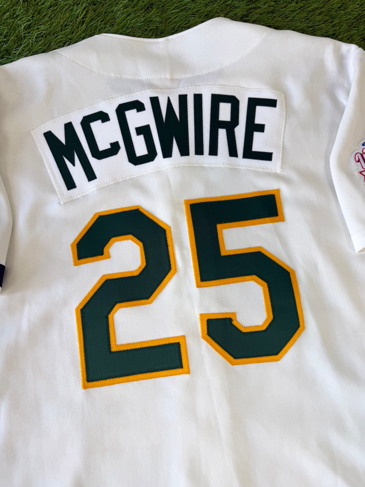 Oakland Athletics Mark McGwire 1989 World Series MLB Baseball Jersey (48/XL)