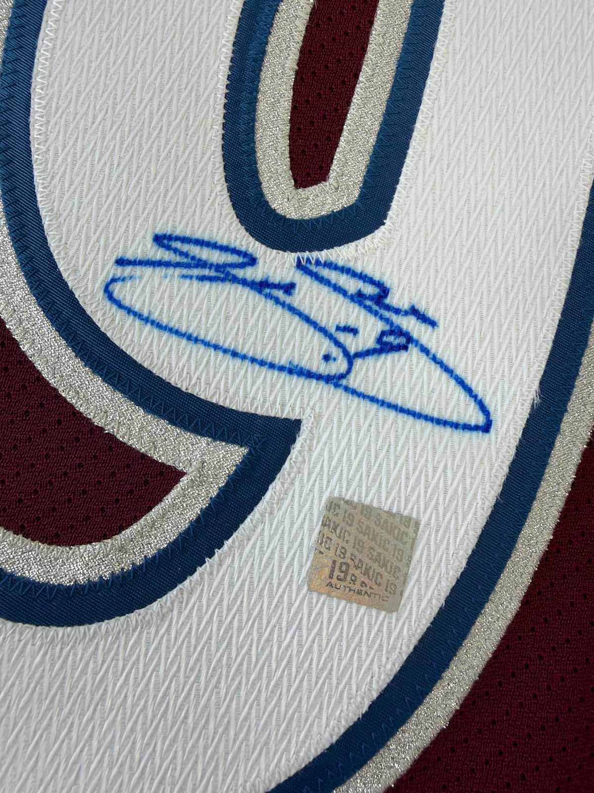 Colorado Avalanche Joe Sakic 2005-2006 Signed NHL Hockey Jersey (56/XXL)
