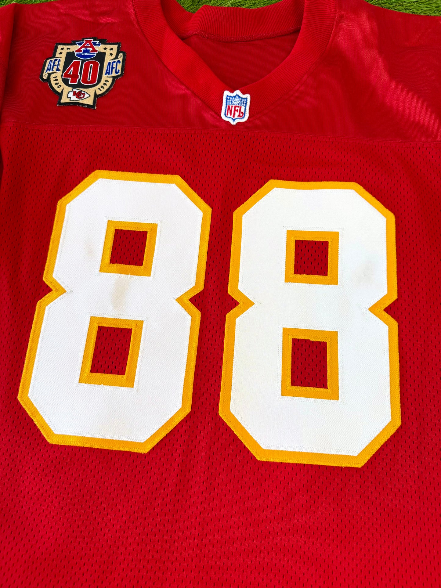 Kansas City Chiefs Tony Gonzalez 1999 NFL Football Jersey (52/XXL)