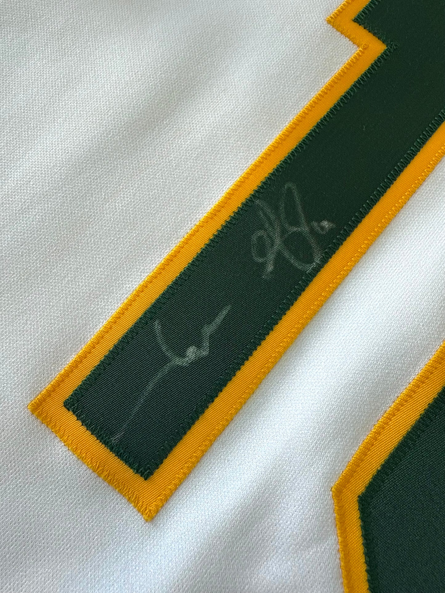 Oakland Athletics Jason Giambi Autographed 2001 MLB Baseball Jersey (48/XL)