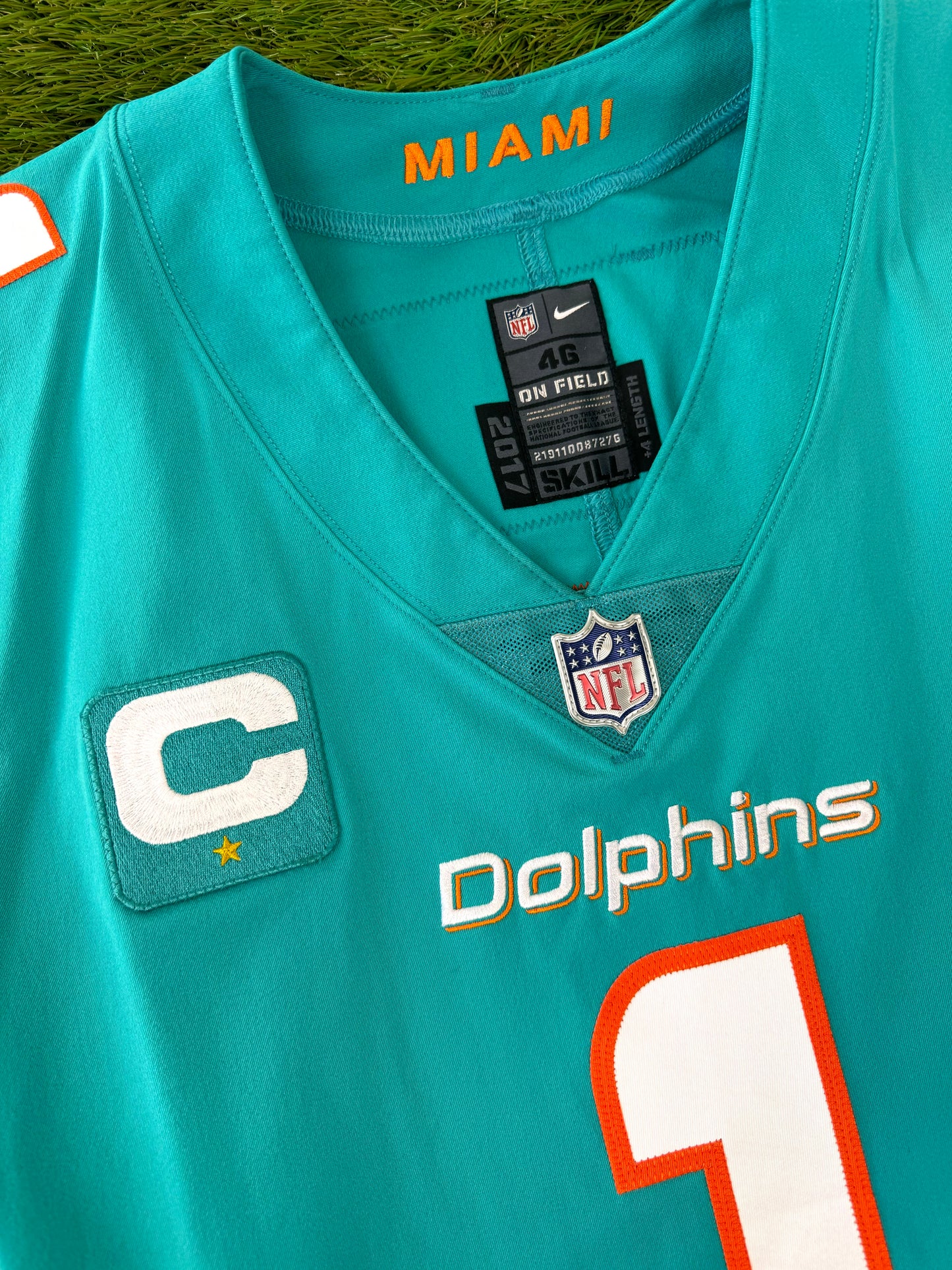 Miami Dolphins Tua Tagovailoa 2022 NFL Football Jersey (46/Large)