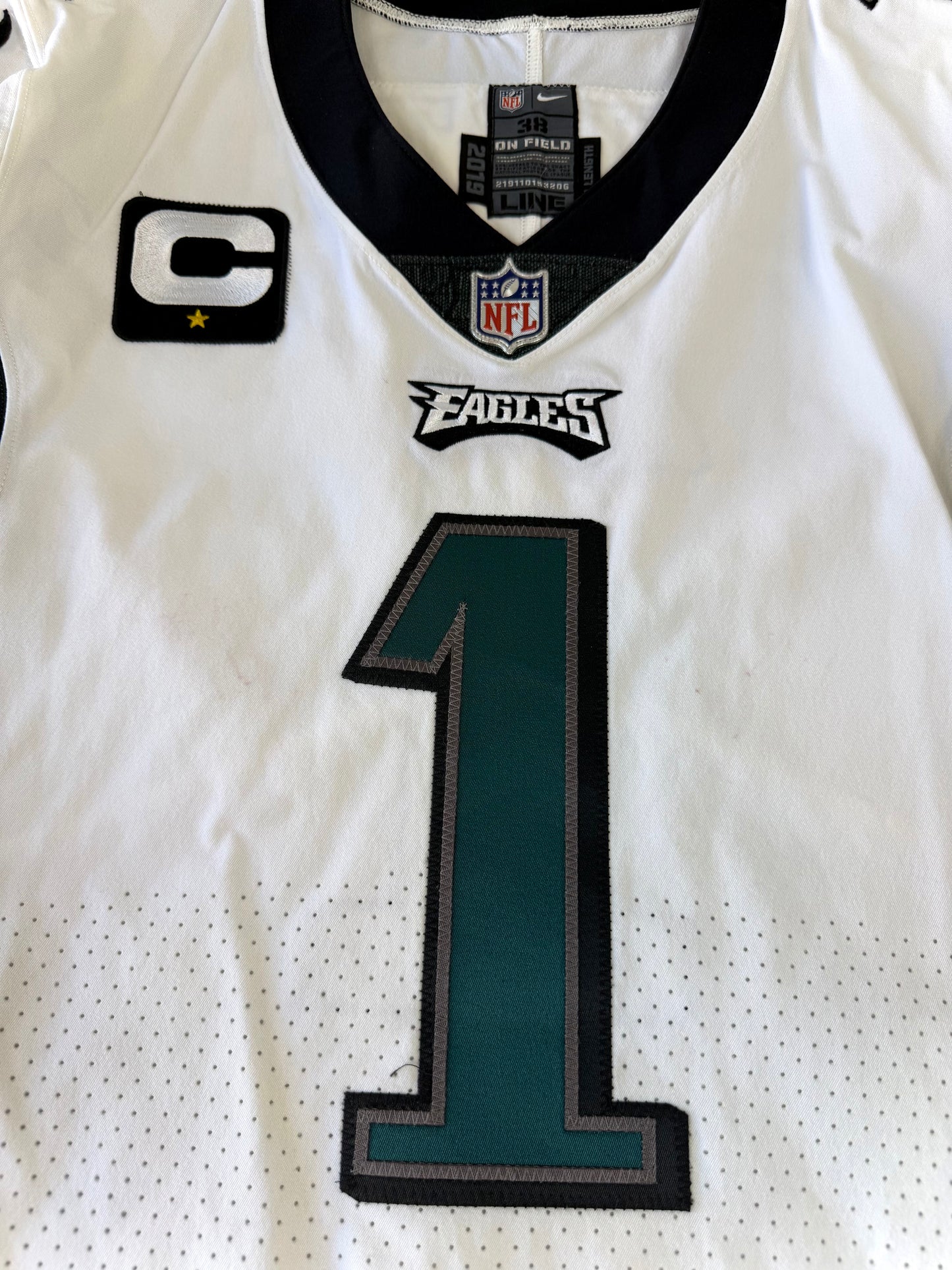 Philadelphia Eagles Jalen Hurts 2021 NFL Football Jersey (38/Small)