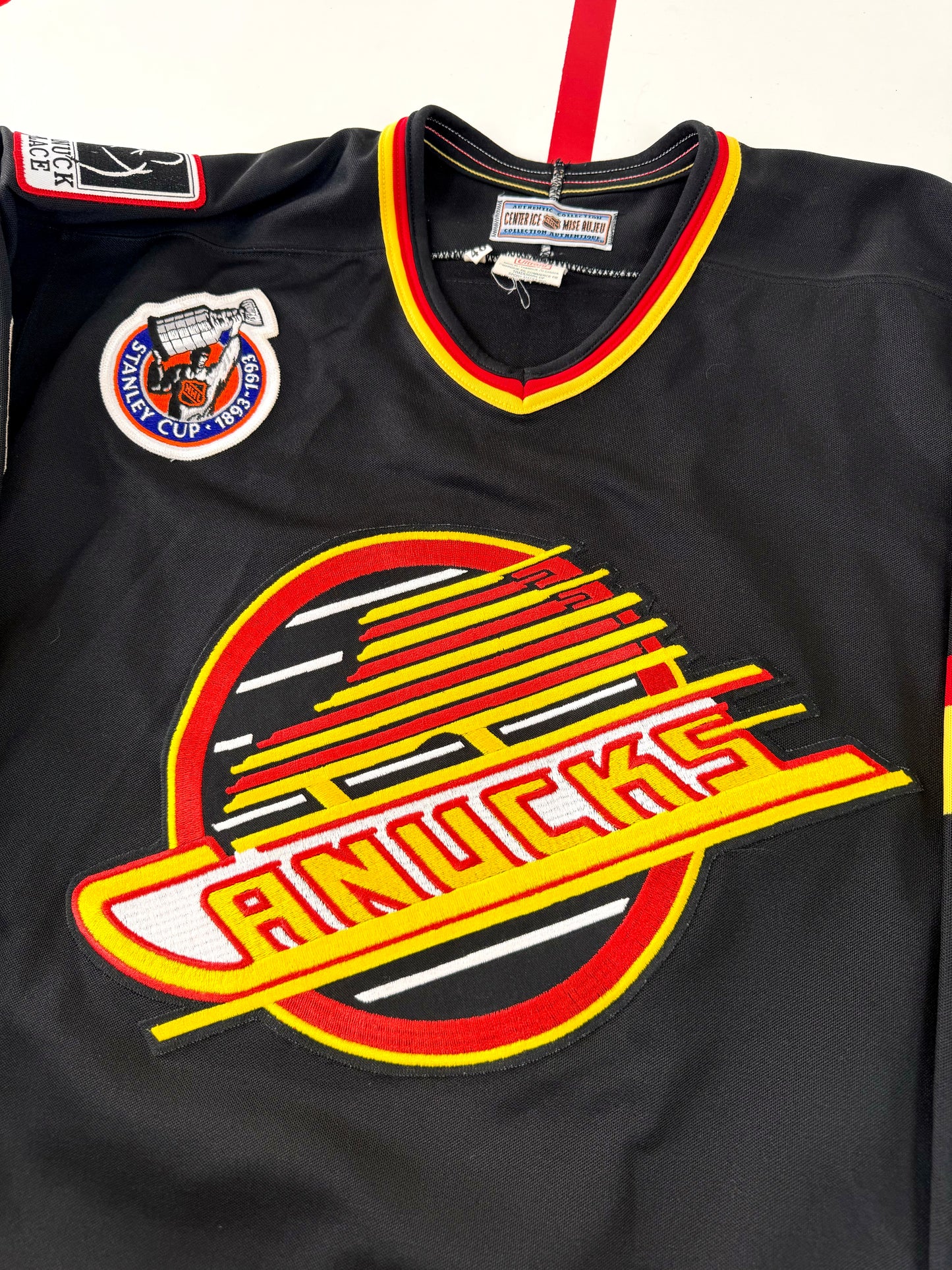 Vancouver Canucks 1992-1993 Pavel Bure NHL Hockey Jersey (48/Large)