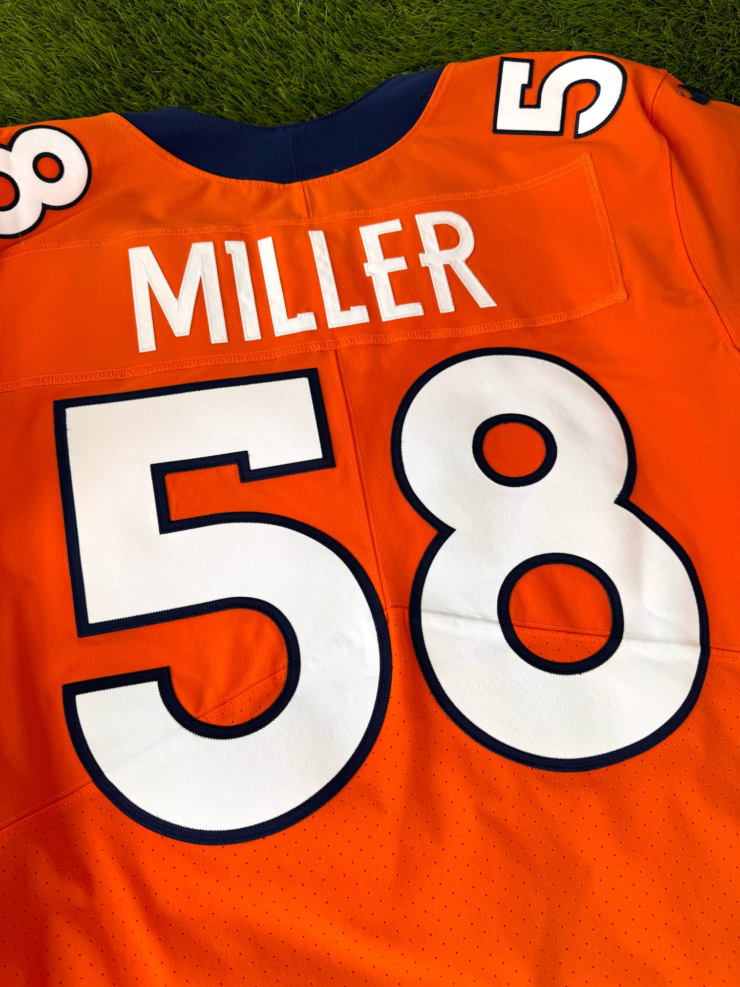 Denver Broncos Von Miller 2017-2021 NFL Football Jersey (44/Large)