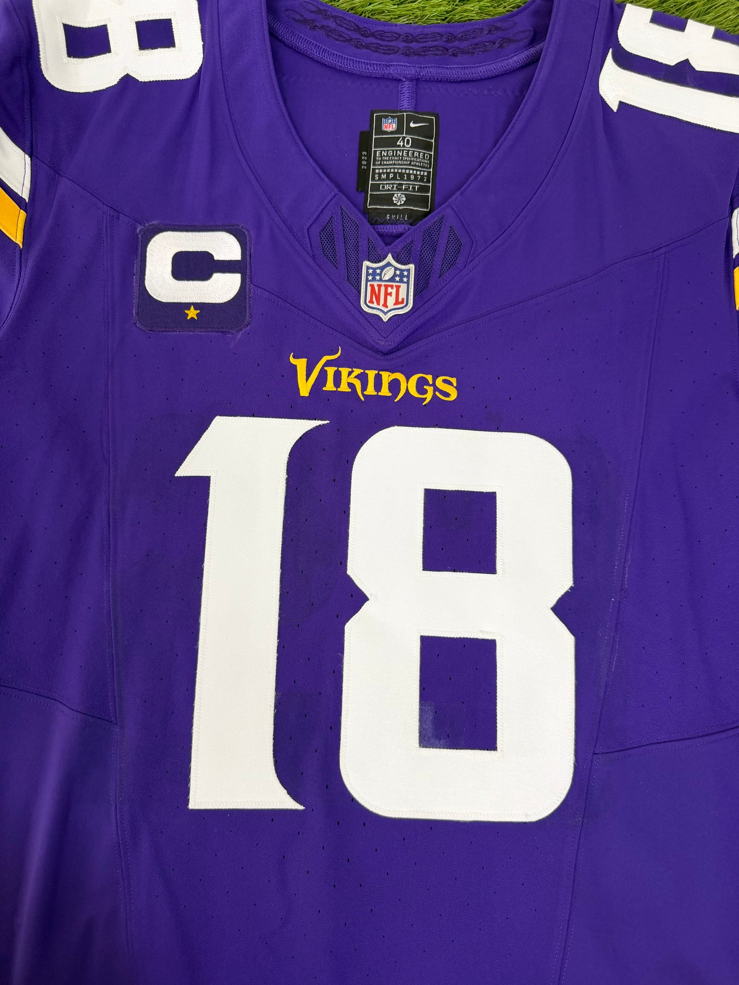 Minnesota Vikings Justin Jefferson 2023 NFL Football Jersey (40/Medium)