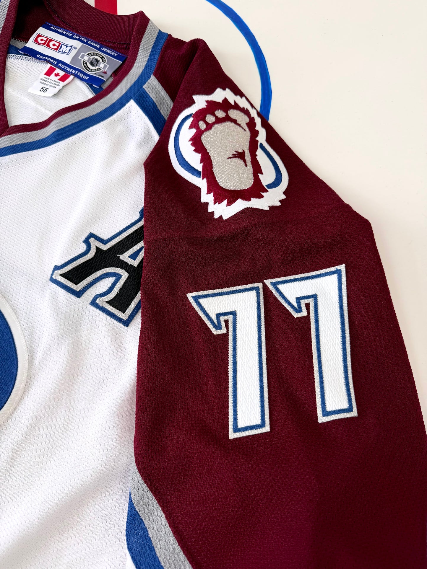 Colorado Avalanche Ray Bourque 2001 Stanley Cup Finals NHL Hockey Jersey (56/XXL)