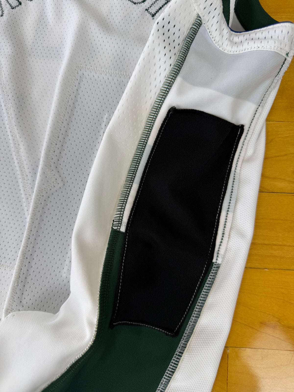 Milwaukee Bucks Giannis Antetokounmpo 2017-2020 NBA Basketball Jersey (46/Large)