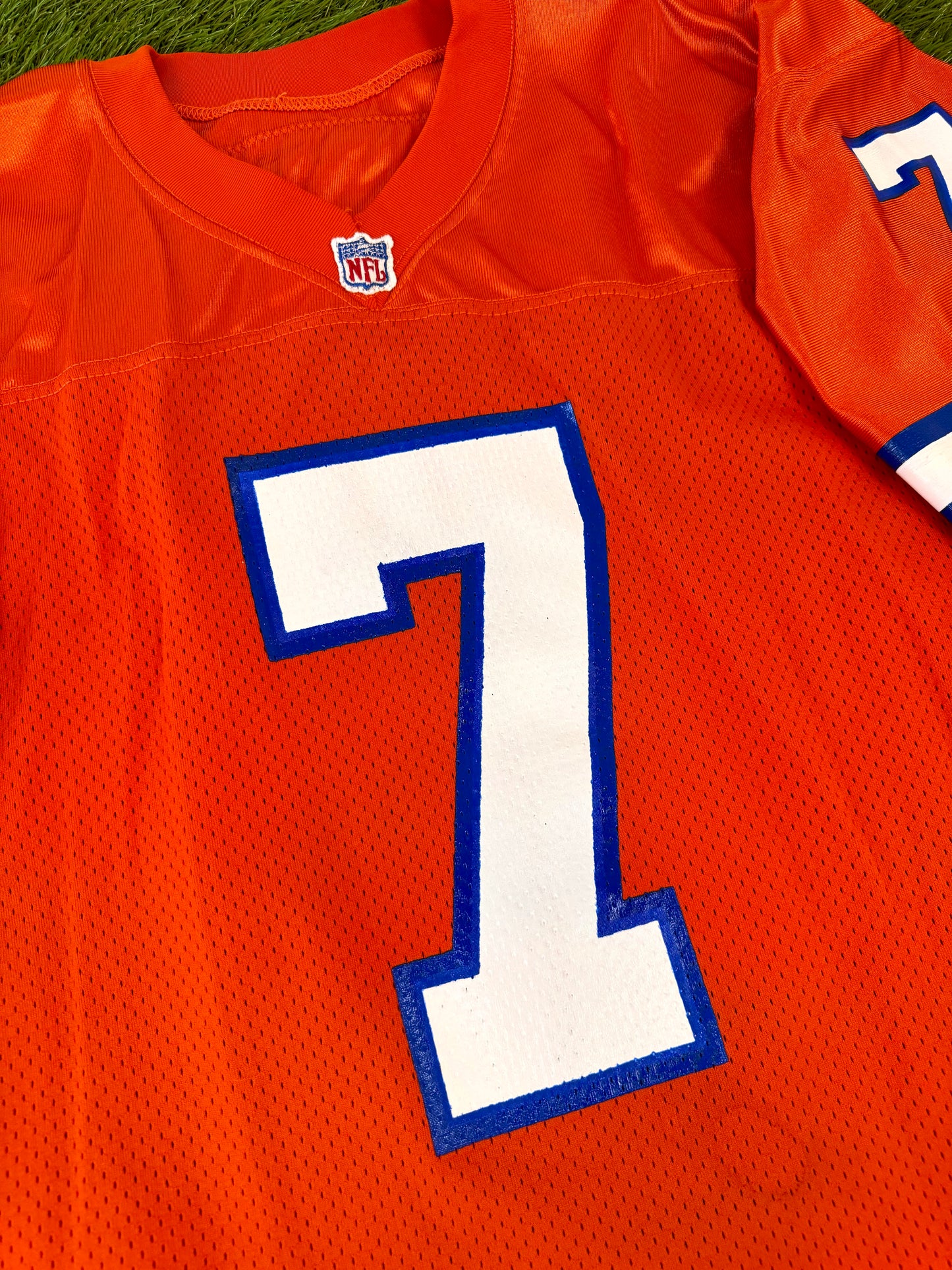 Denver Broncos 1993 John Elway NFL Football Jersey (44/Large)