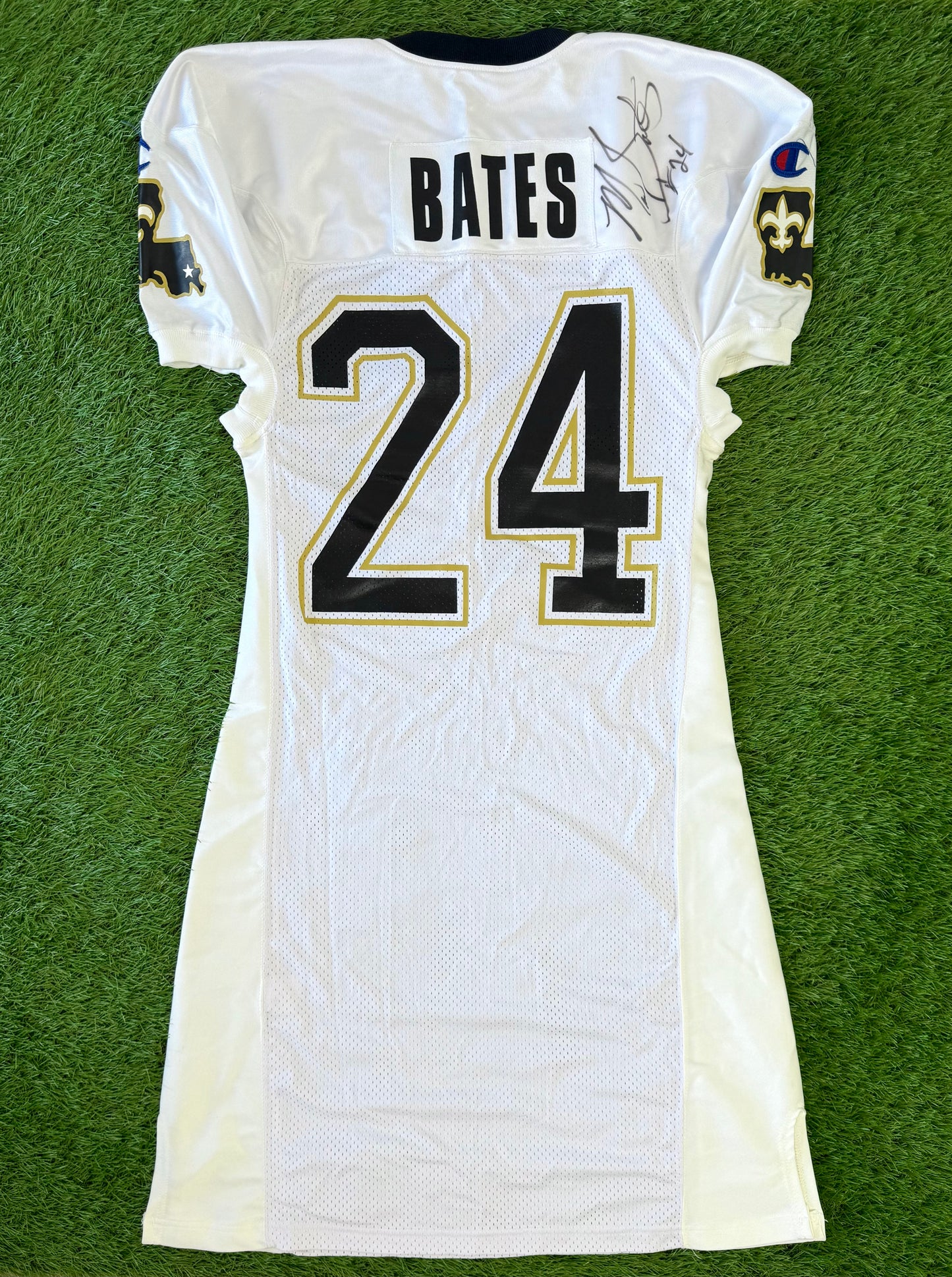 New Orleans Saints Mario Bates Autographed NFL Football Jersey (46/Large)