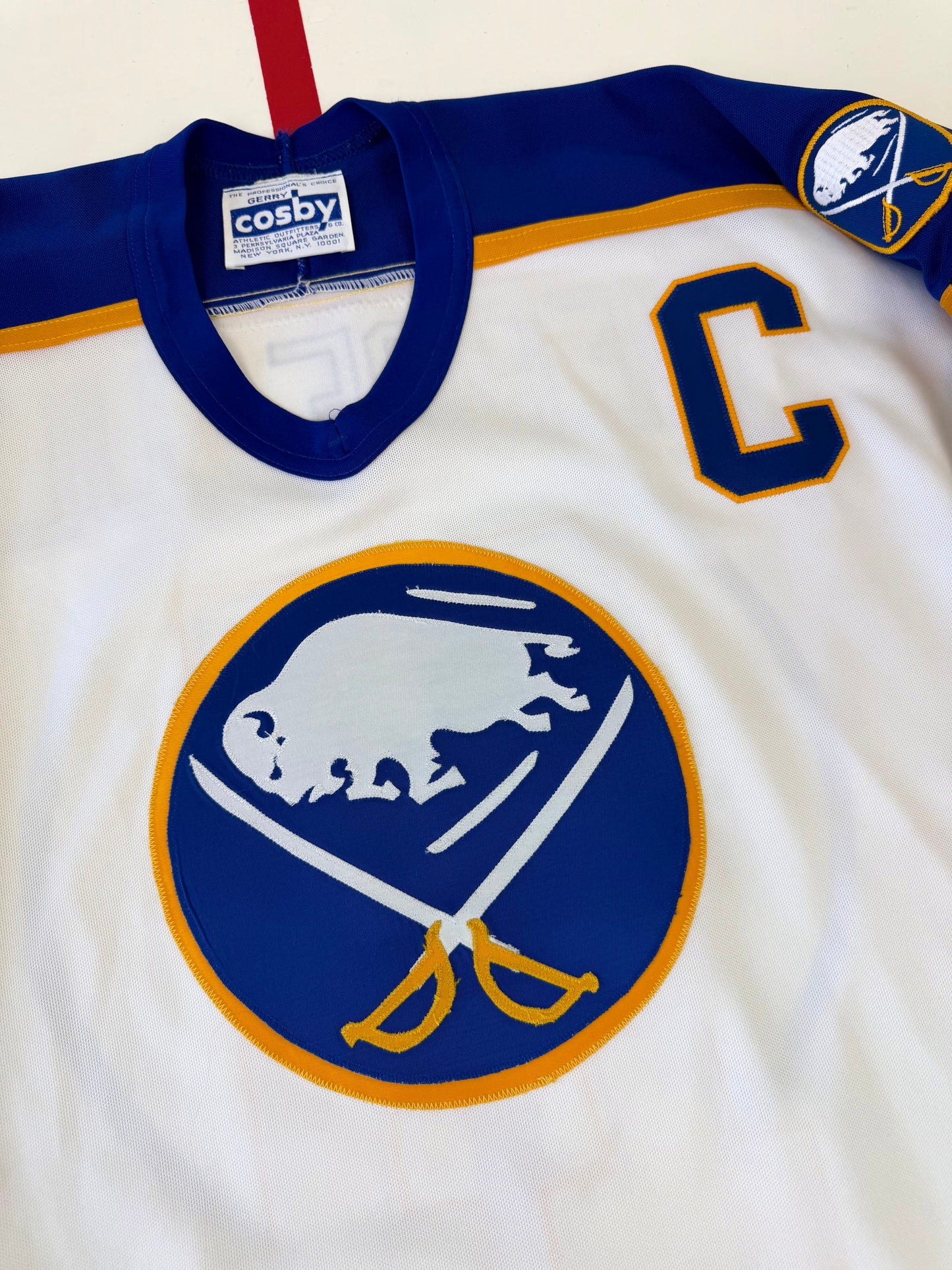 Buffalo Sabres Gilbert Perreault 1984-1985 NHL Hockey Jersey (52/XL)