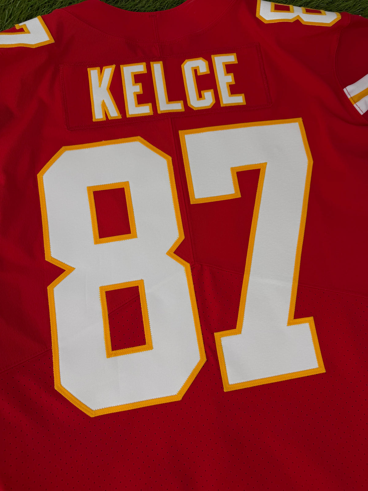 Kansas City Chiefs Travis Kelce 2021 NFL Football Jersey (42/Medium)