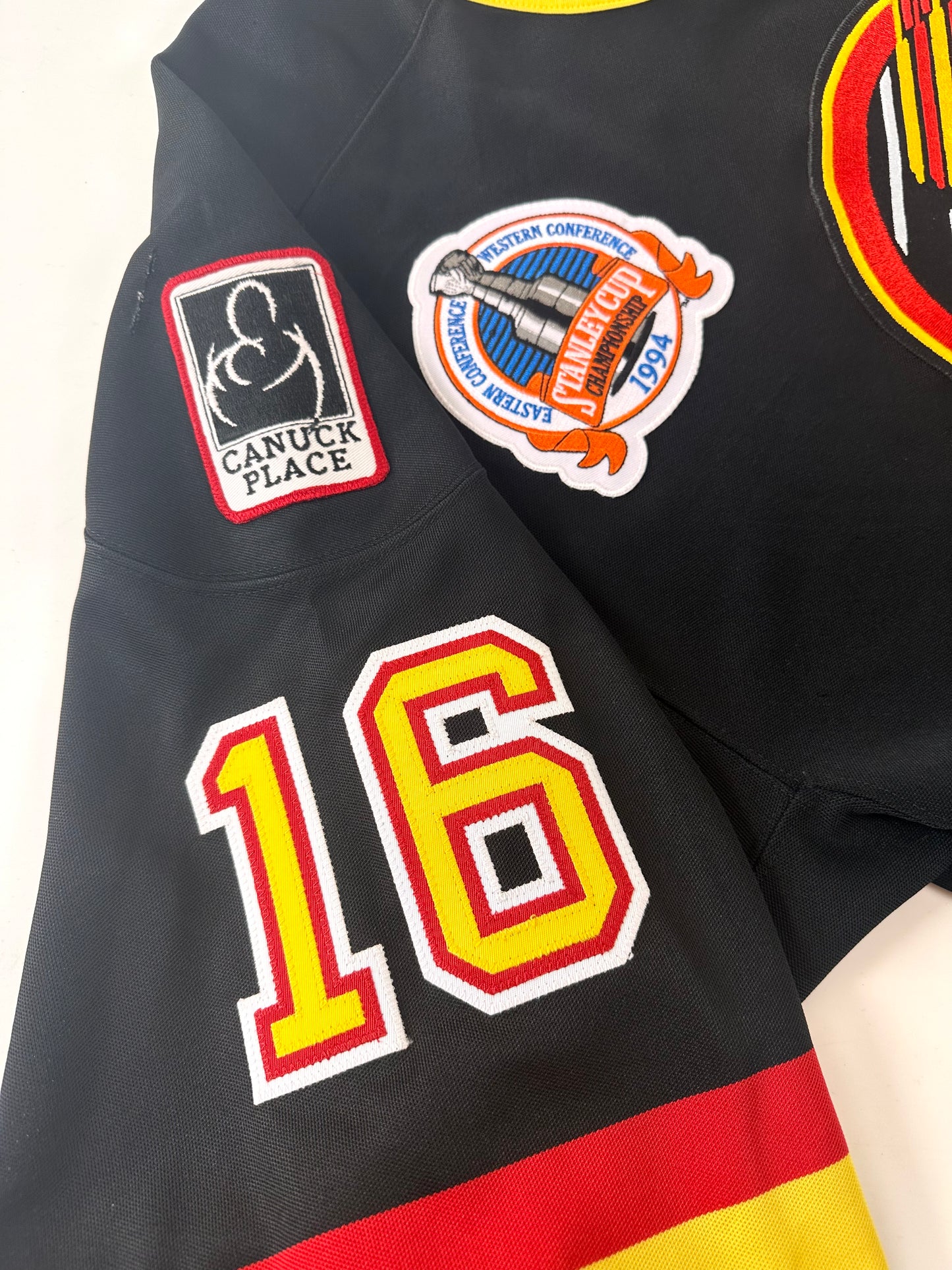 Vancouver Canucks Trevor Linden 1994 Stanley Cup Finals NHL Hockey Jersey (52/XL)