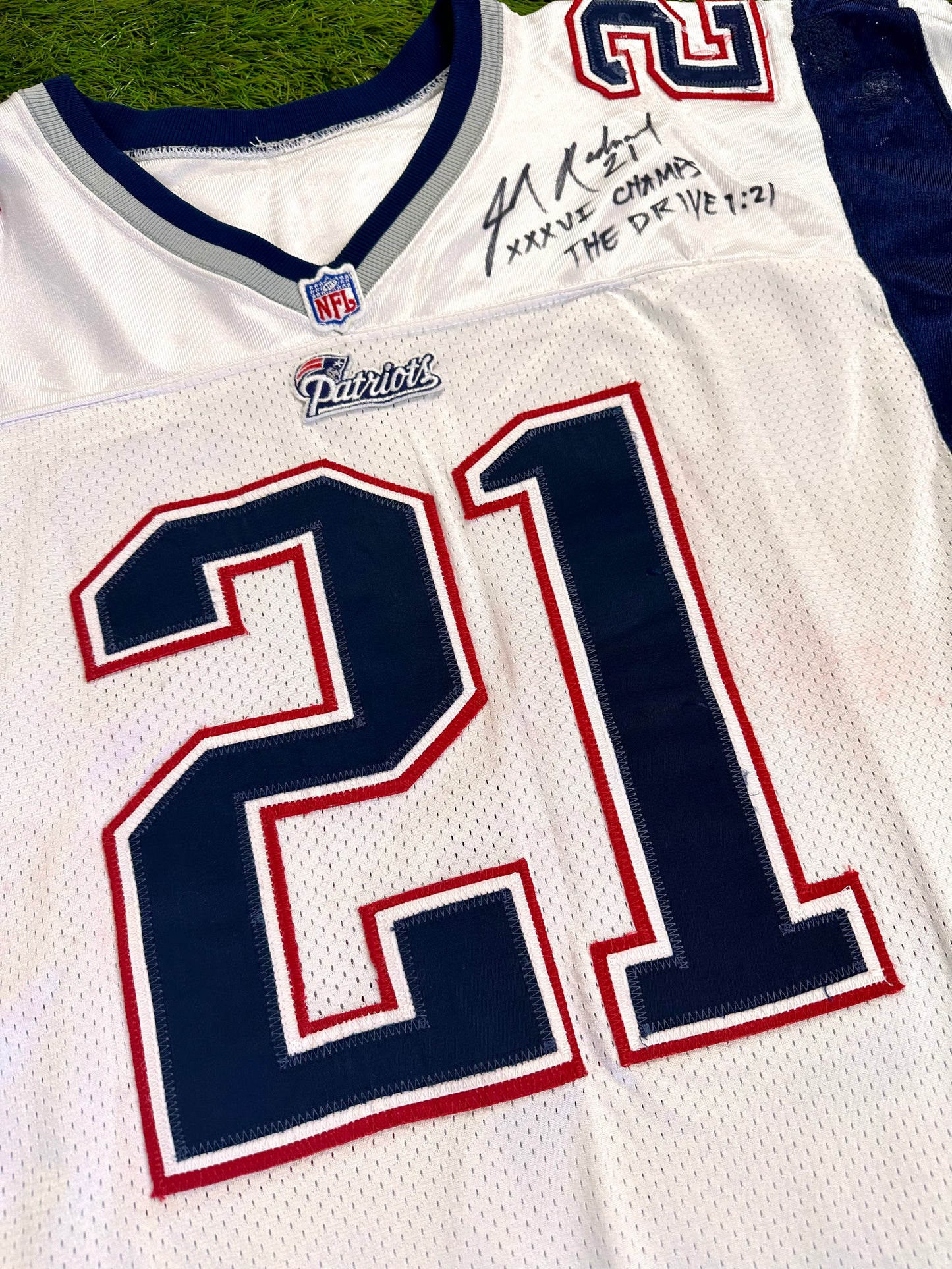 New England Patriots JR Redmond 2000 Game Worn NFL Football Jersey (48/Large)