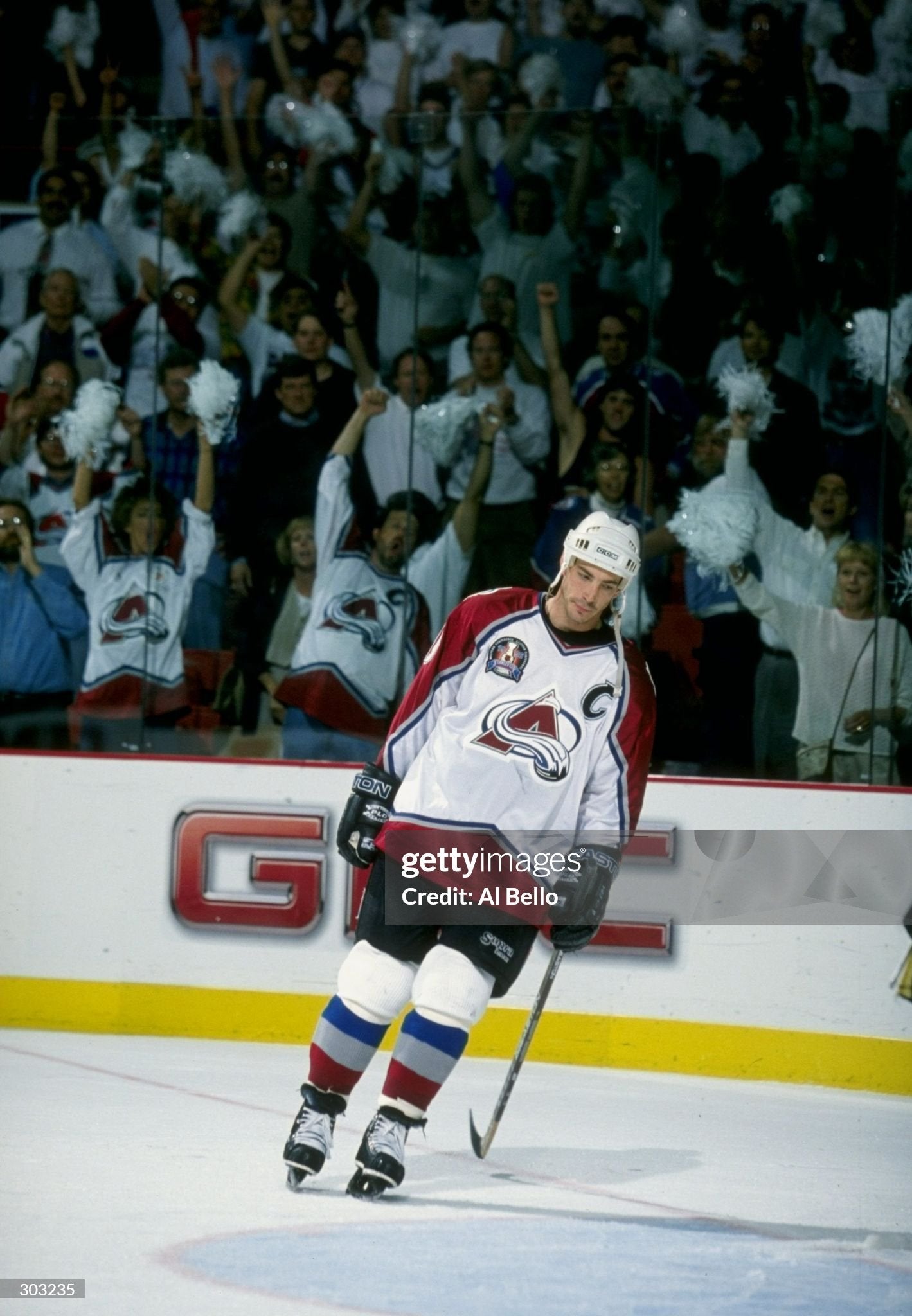 Colorado Avalanche Joe Sakic 1996 Stanley Cup Finals NHL Hockey Jersey (46/Medium)