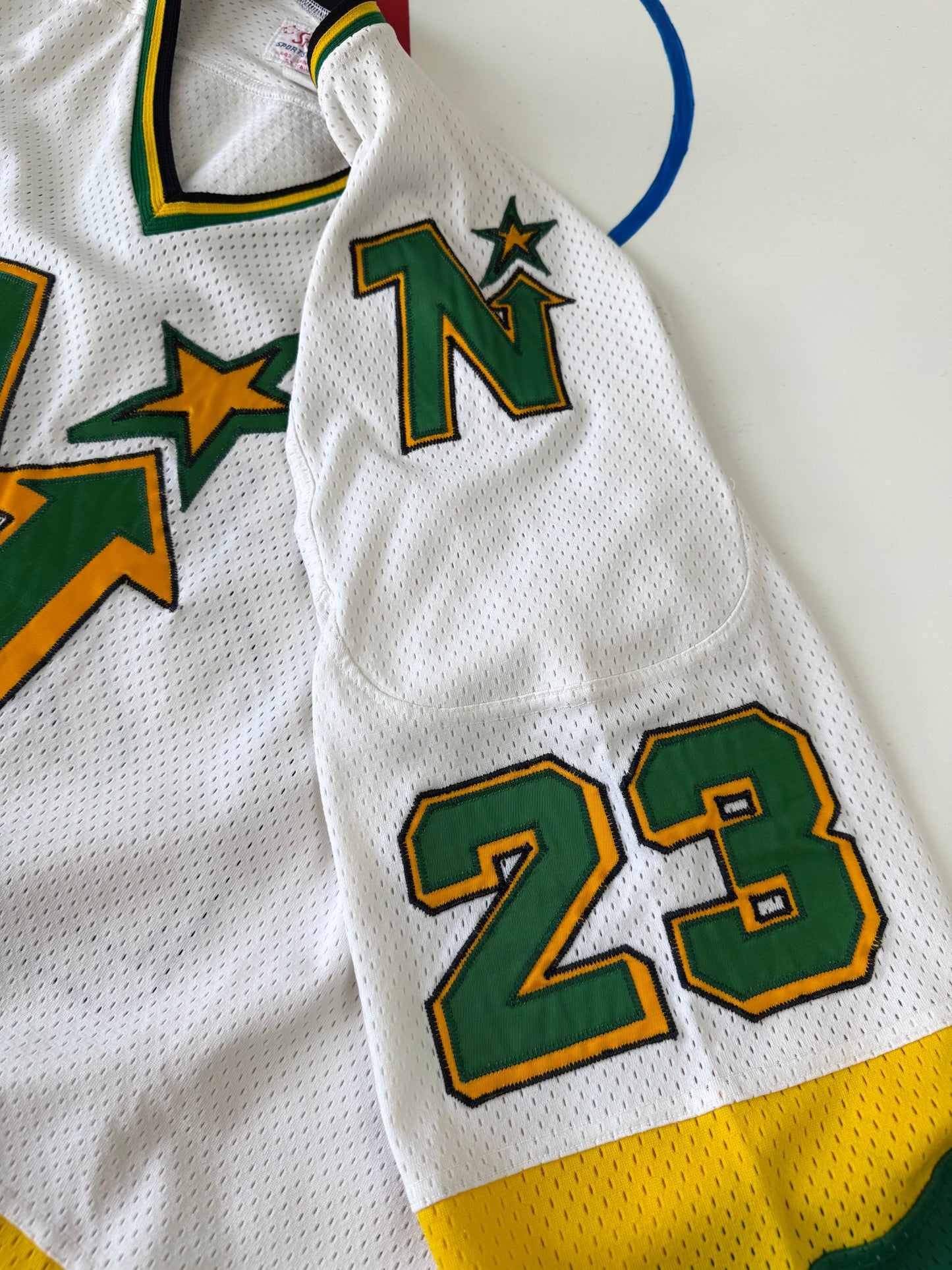 Minnesota North Stars Brian Bellows 1982-1983 NHL Hockey Jersey (56/XXL)