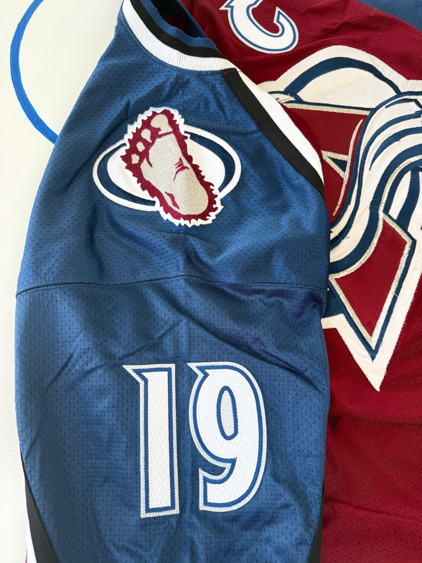 Colorado Avalanche Joe Sakic 1996 Stanley Cup Finals NHL Hockey Jersey (52/XL)