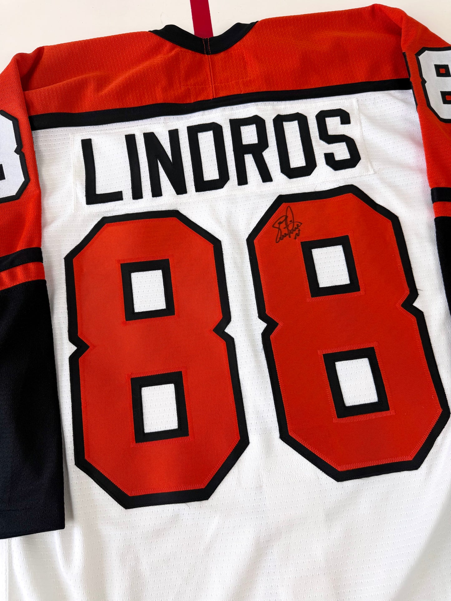 Philadelphia Flyers Eric Lindros Autographed 1997 Stanley Cup Finals NHL Hockey Jersey (44/Medium)